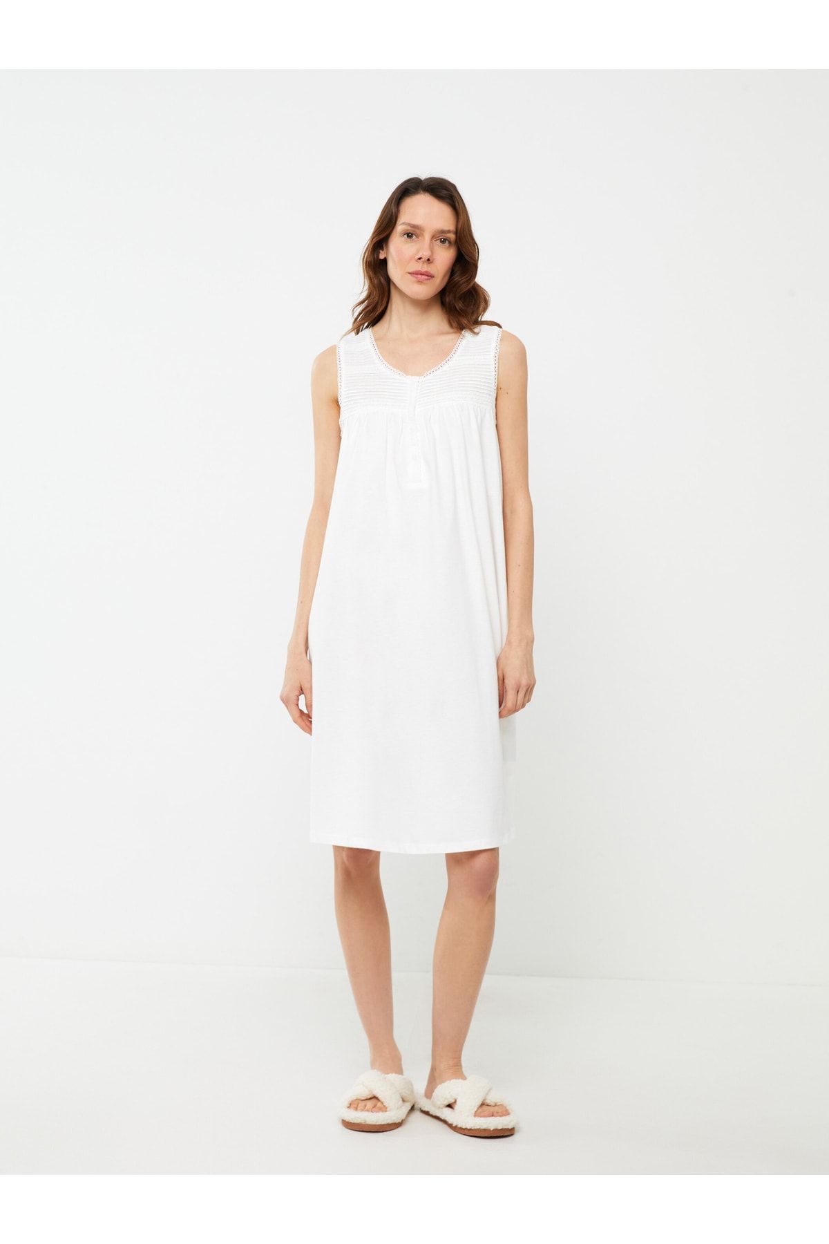 LC Waikiki Nachthemd Ecru A-Linie