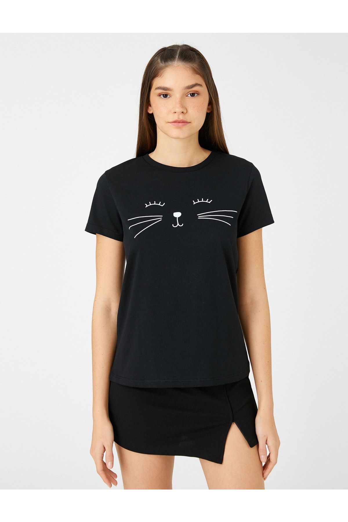 Koton T-Shirt Schwarz Regular Fit YB6156