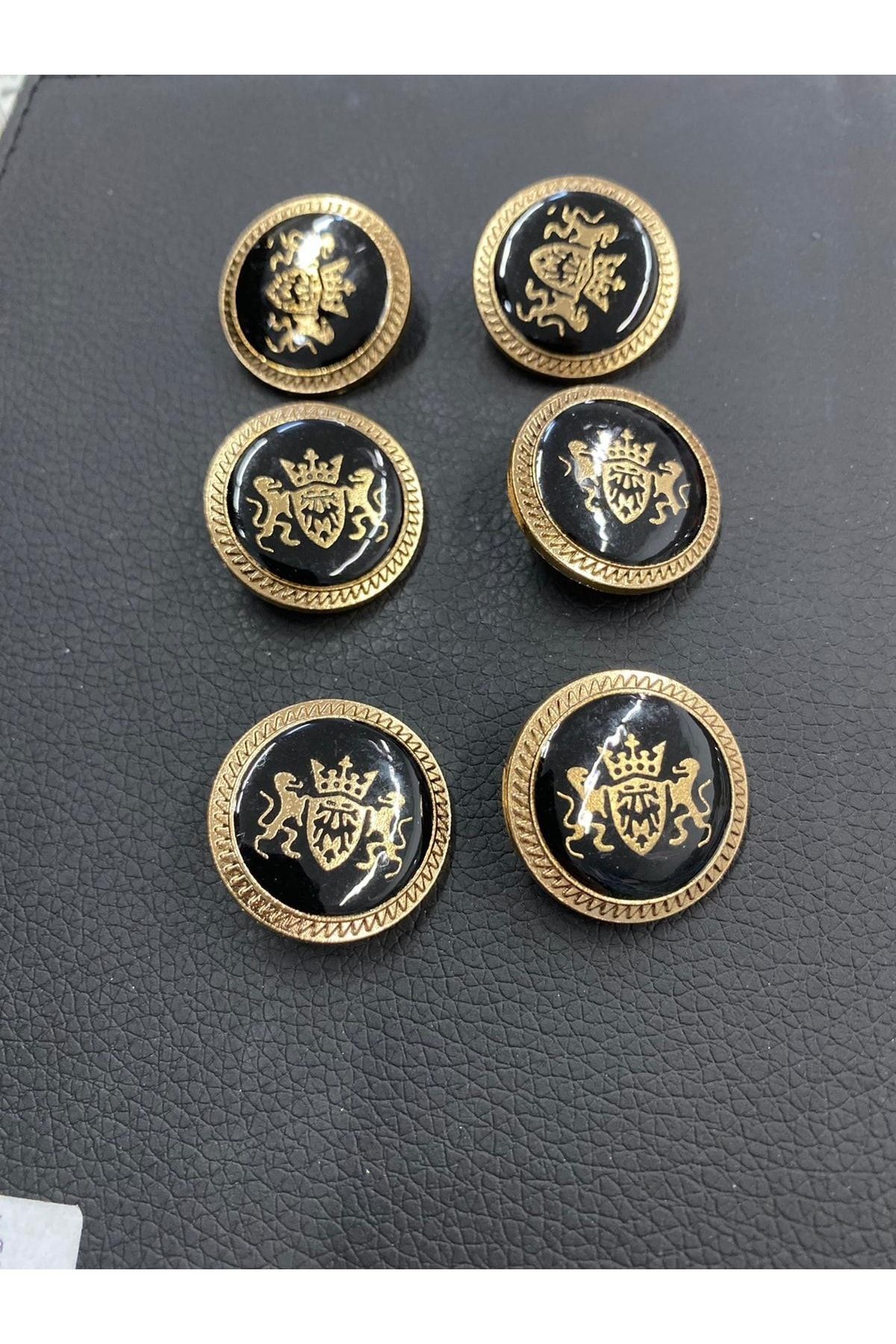 Fancy button for coat best sale