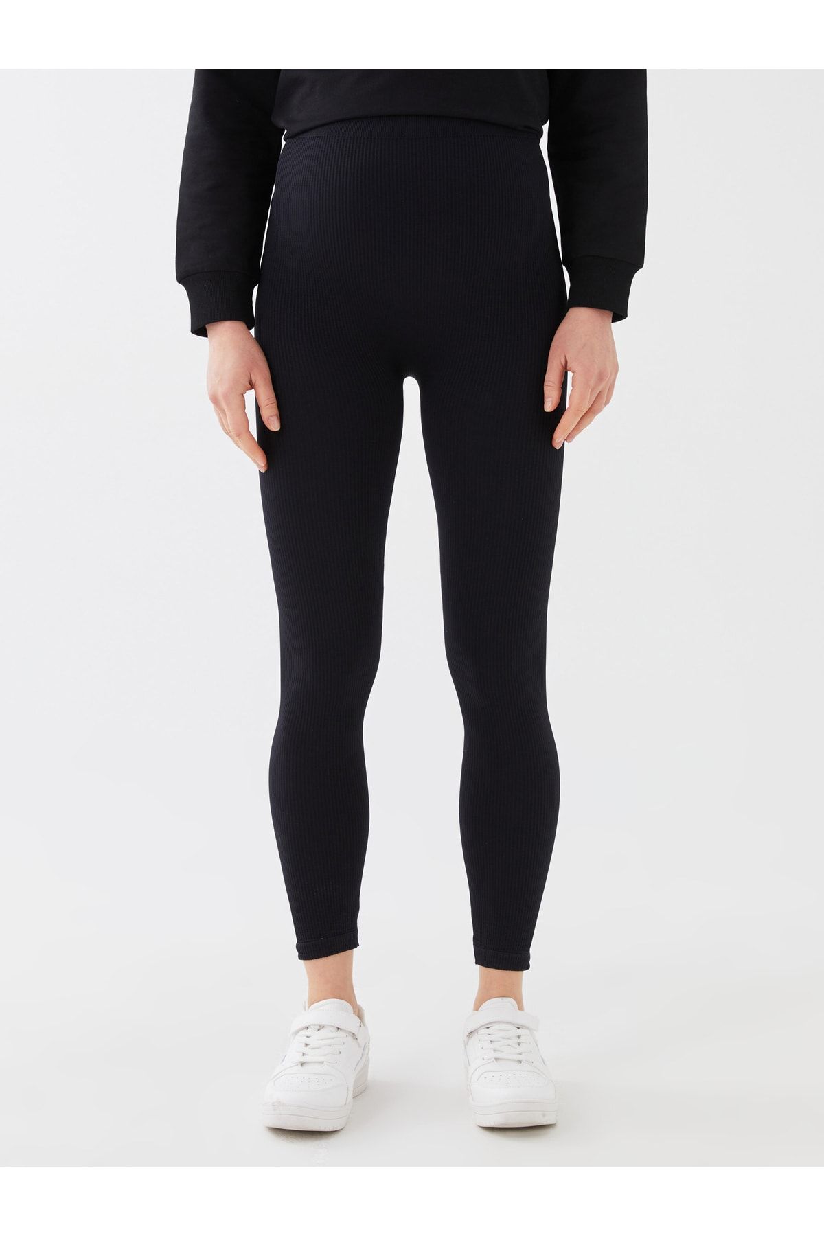 LC Waikiki-Plain Maternity Leggings with Elastic Waist 3