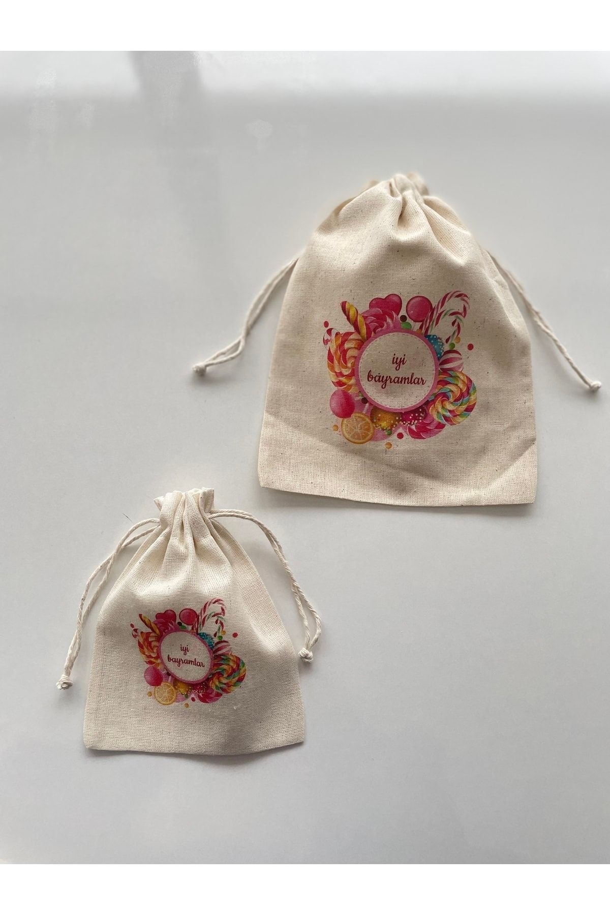 Gift pouch 2025