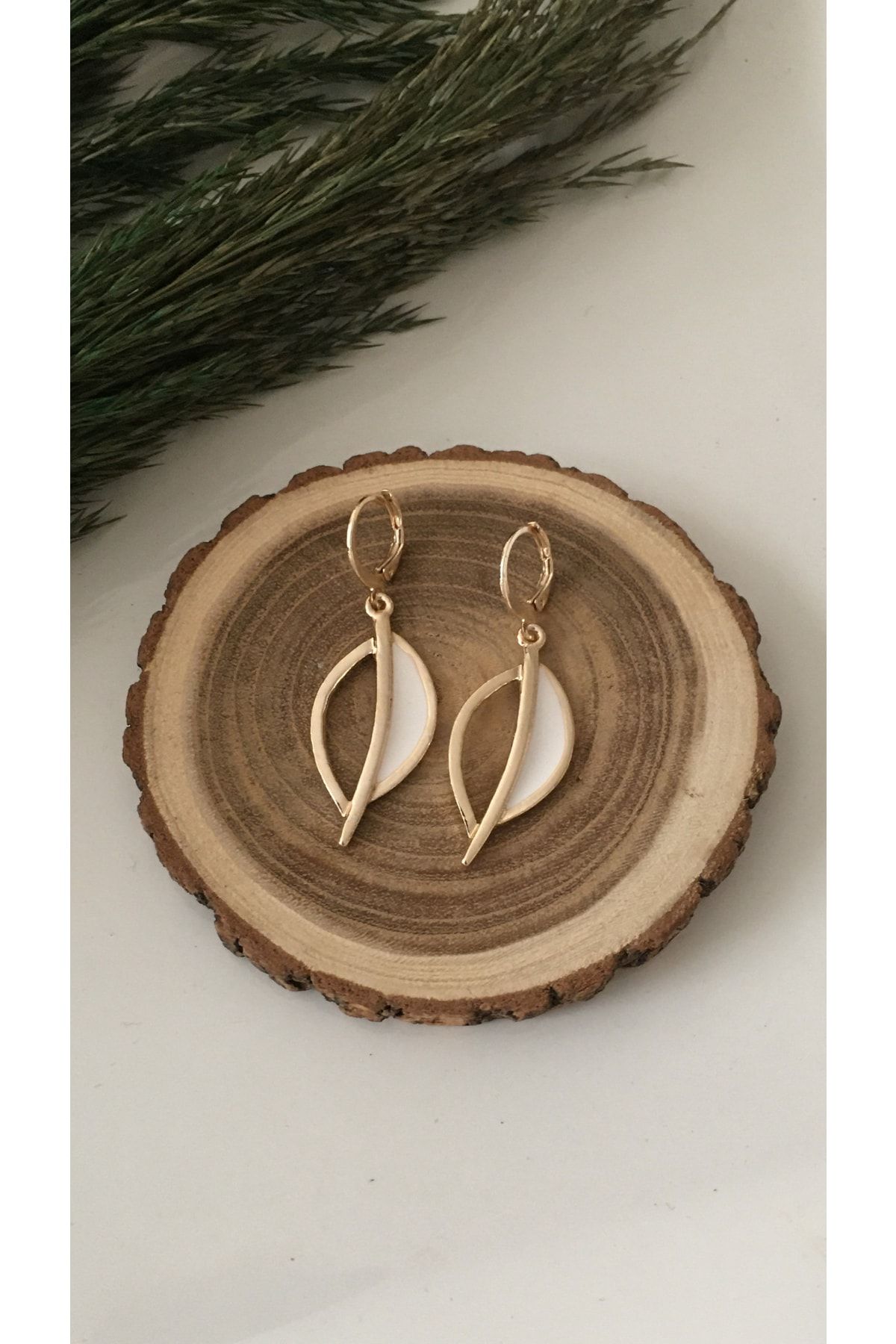 Earrings hotsell that hang