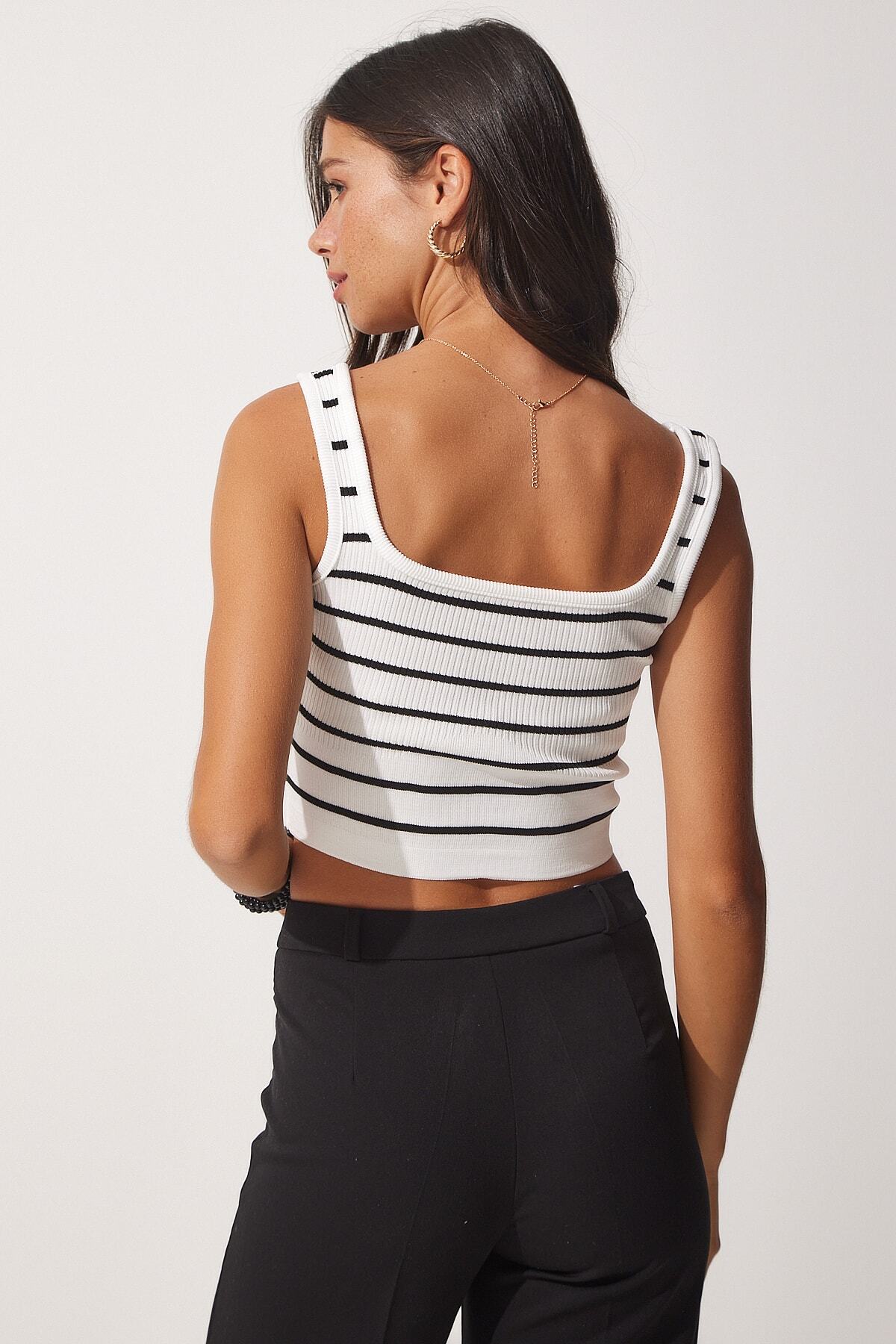 Happiness İstanbul  Kadın Beyaz Çizgili Crop Triko Bluz YY00138 - Görsel 5