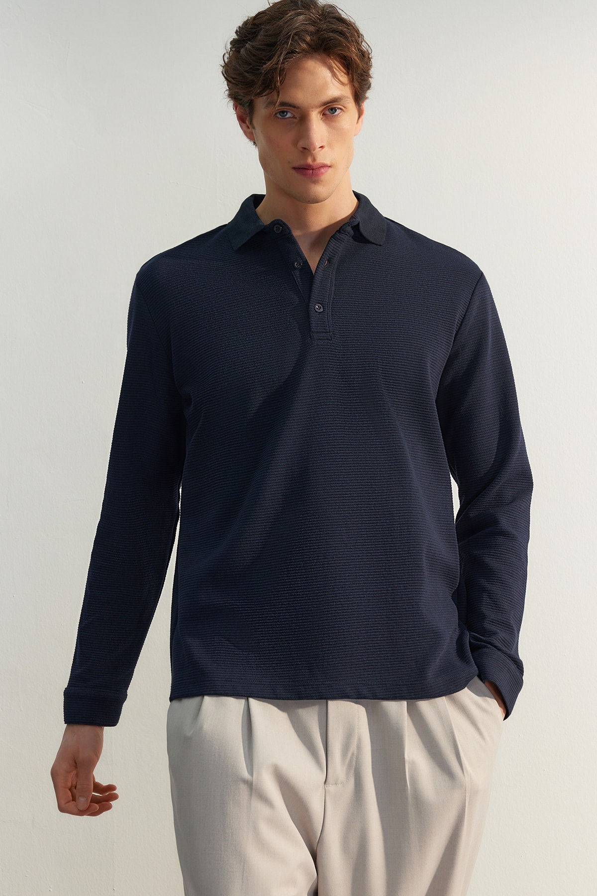 Trendyol Collection Sweatshirt Dunkelblau Regular Fit Fast ausverkauft