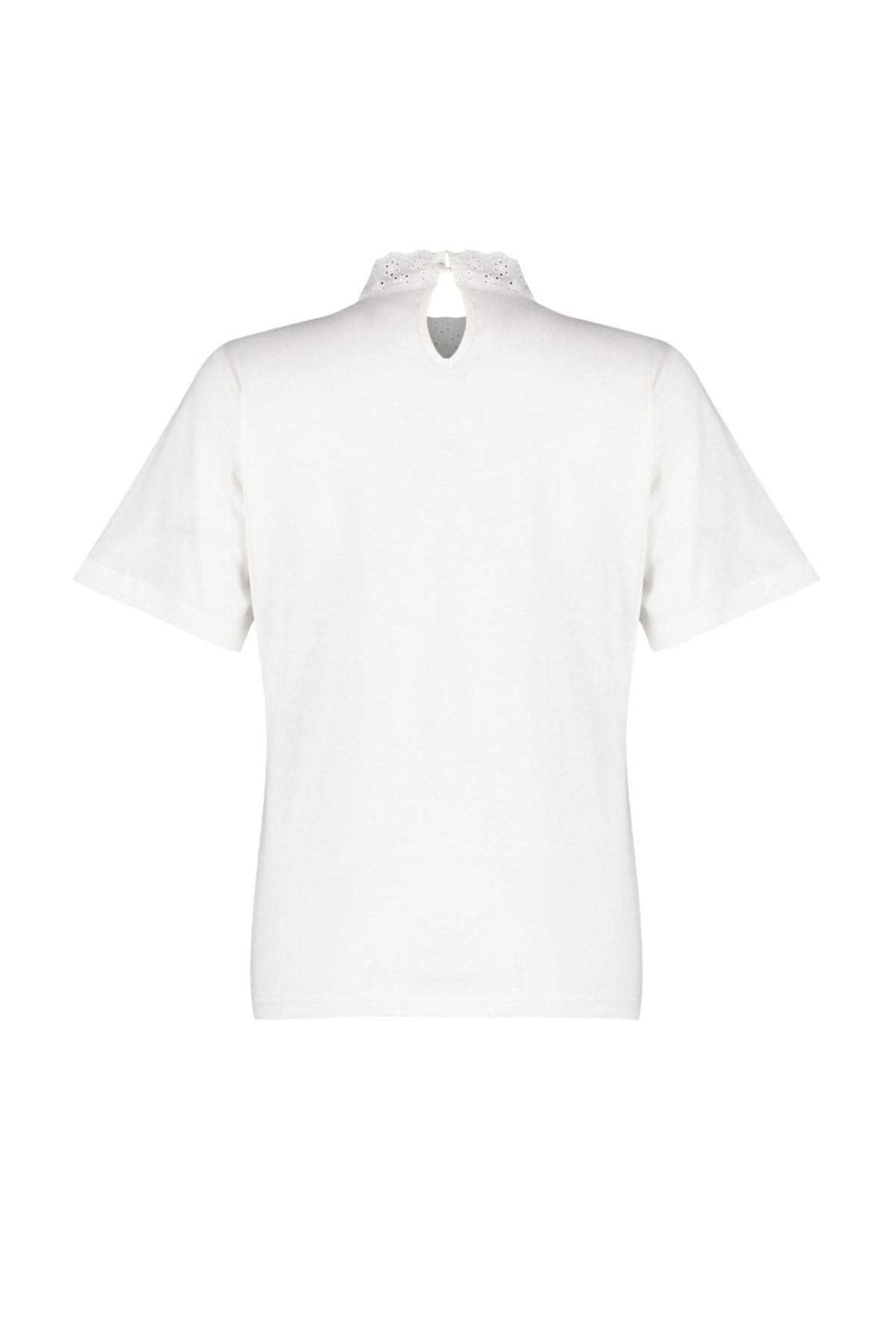 Trendyol Collection-Weiße, mit Baumwolle gefütterte Bluse mit Stehkragen – TWOSS23BZ00879 10