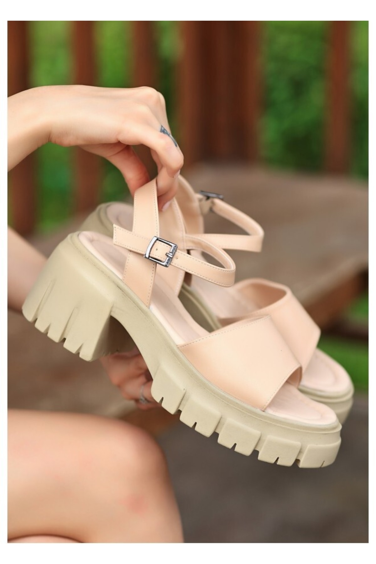 Nhr Shoes Fian Krem Cilt Sandalet