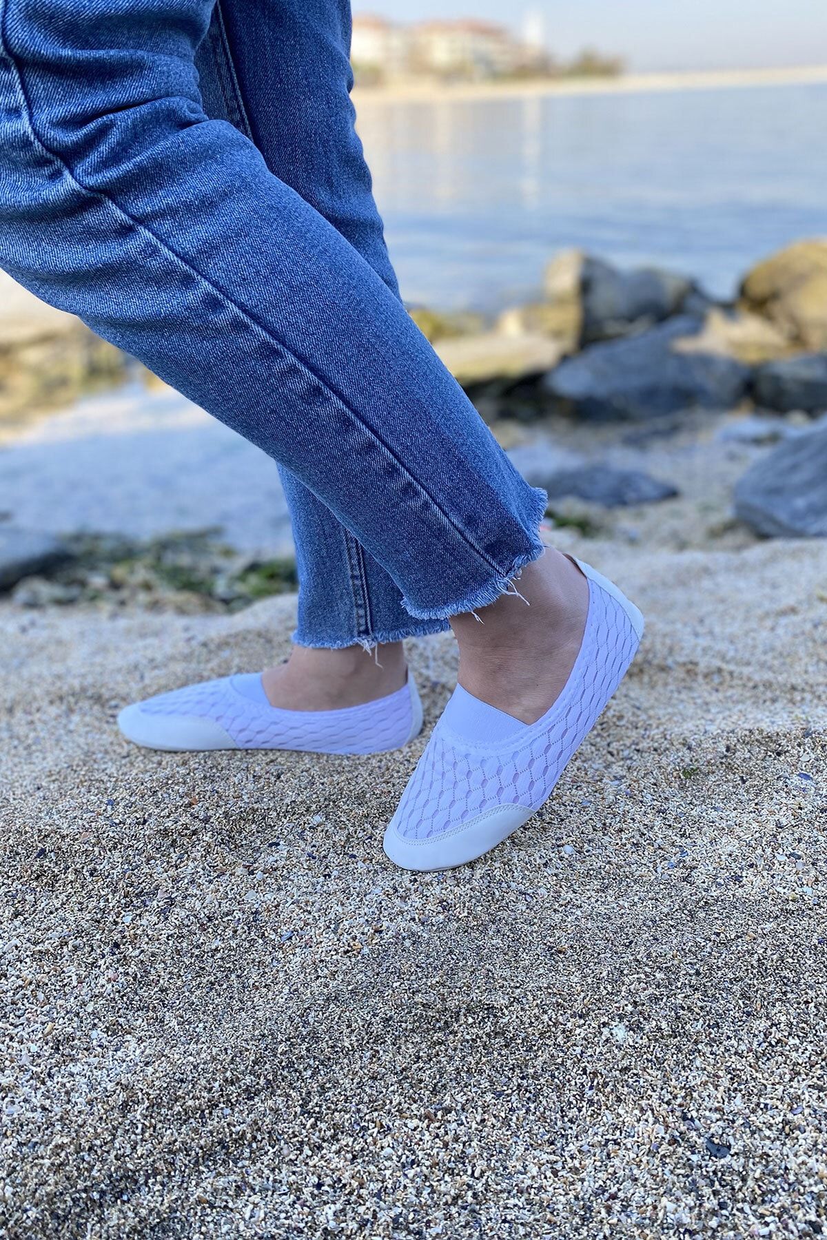 Women's grandprø spectator scalloped slip on sneaker discount