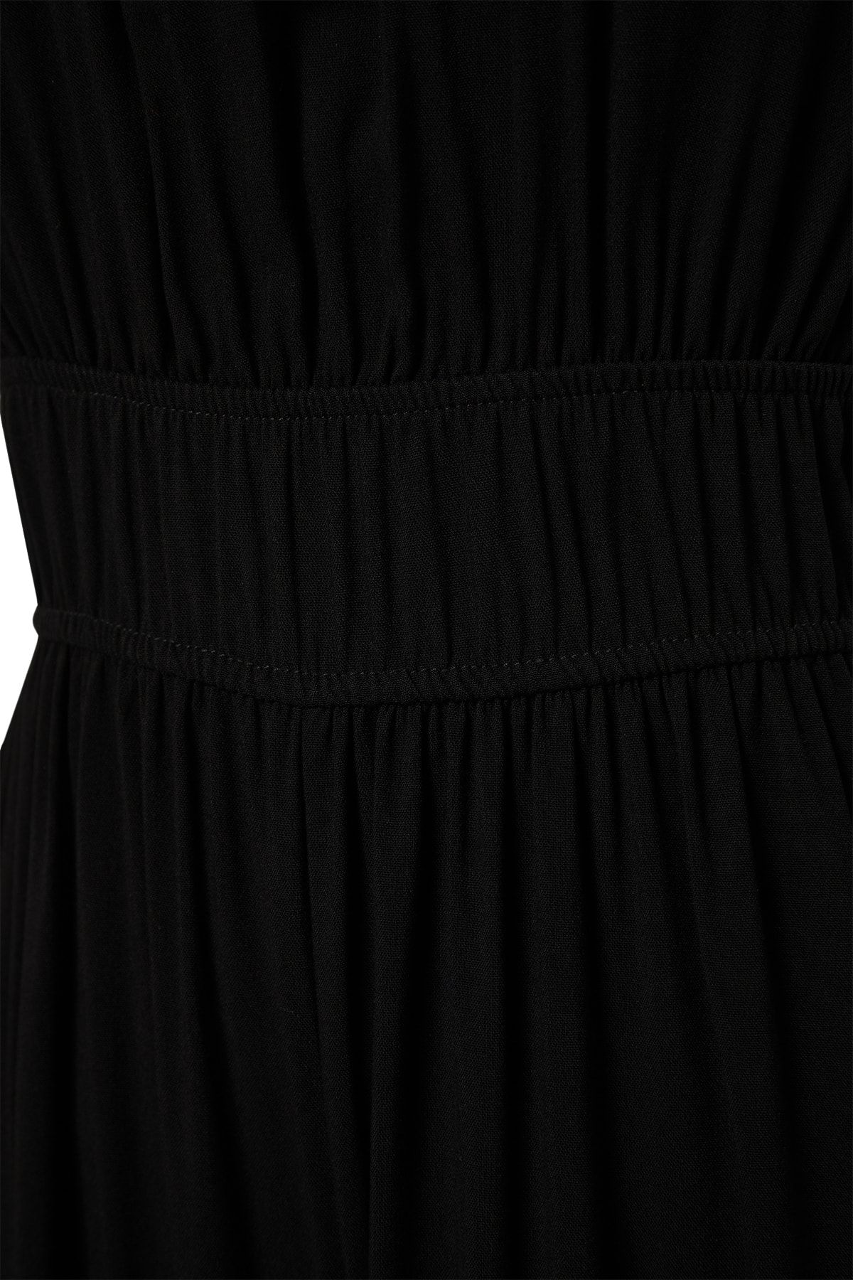 Trendyol Collection-Schwarzer gewebter Maxi-Jumpsuit mit weitem Bein und geraffter Taille TWOSS23TU00121 7