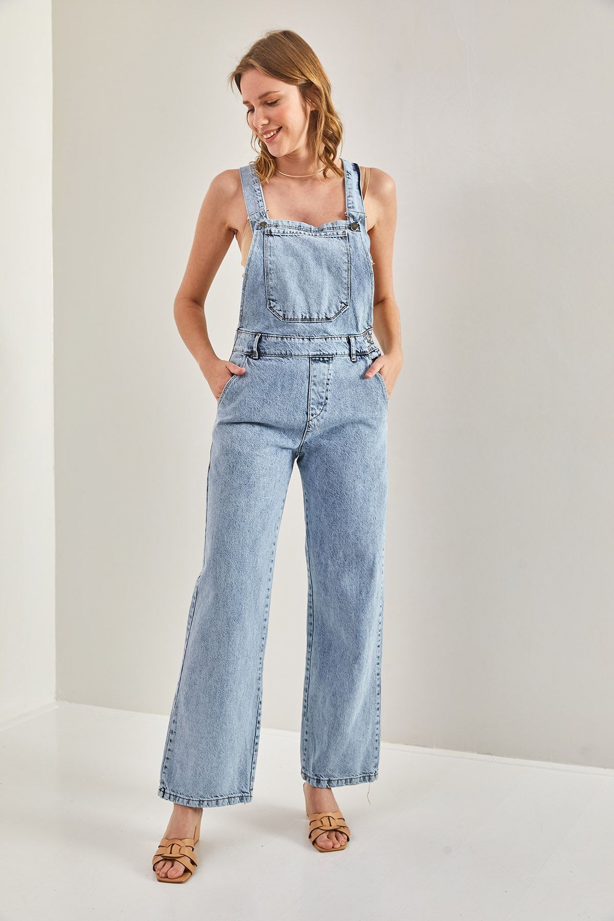 complete the look image