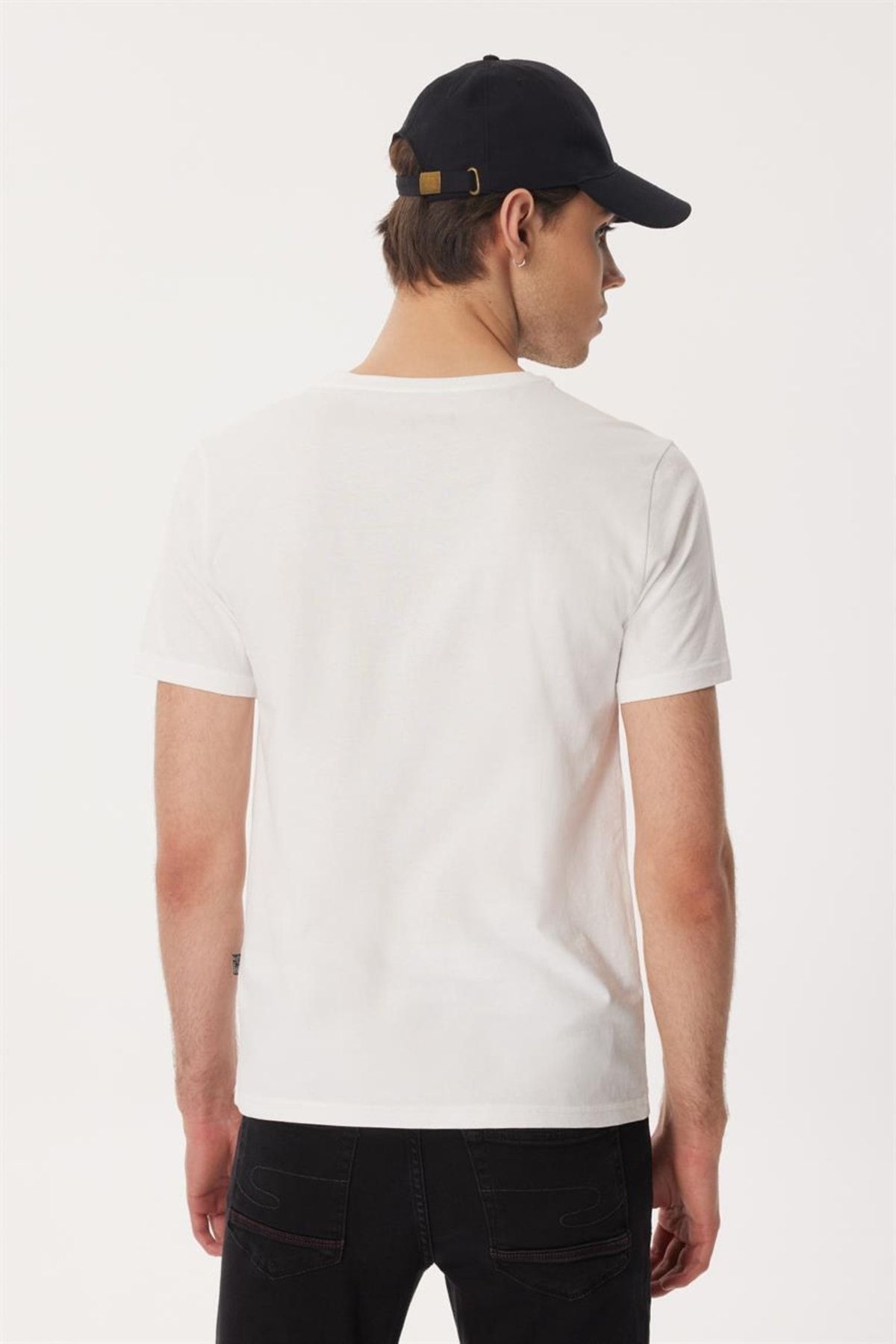 تی شرت سفید مردانه 232 LCM 242045 Le Ellery O Yaka Lee Cooper
