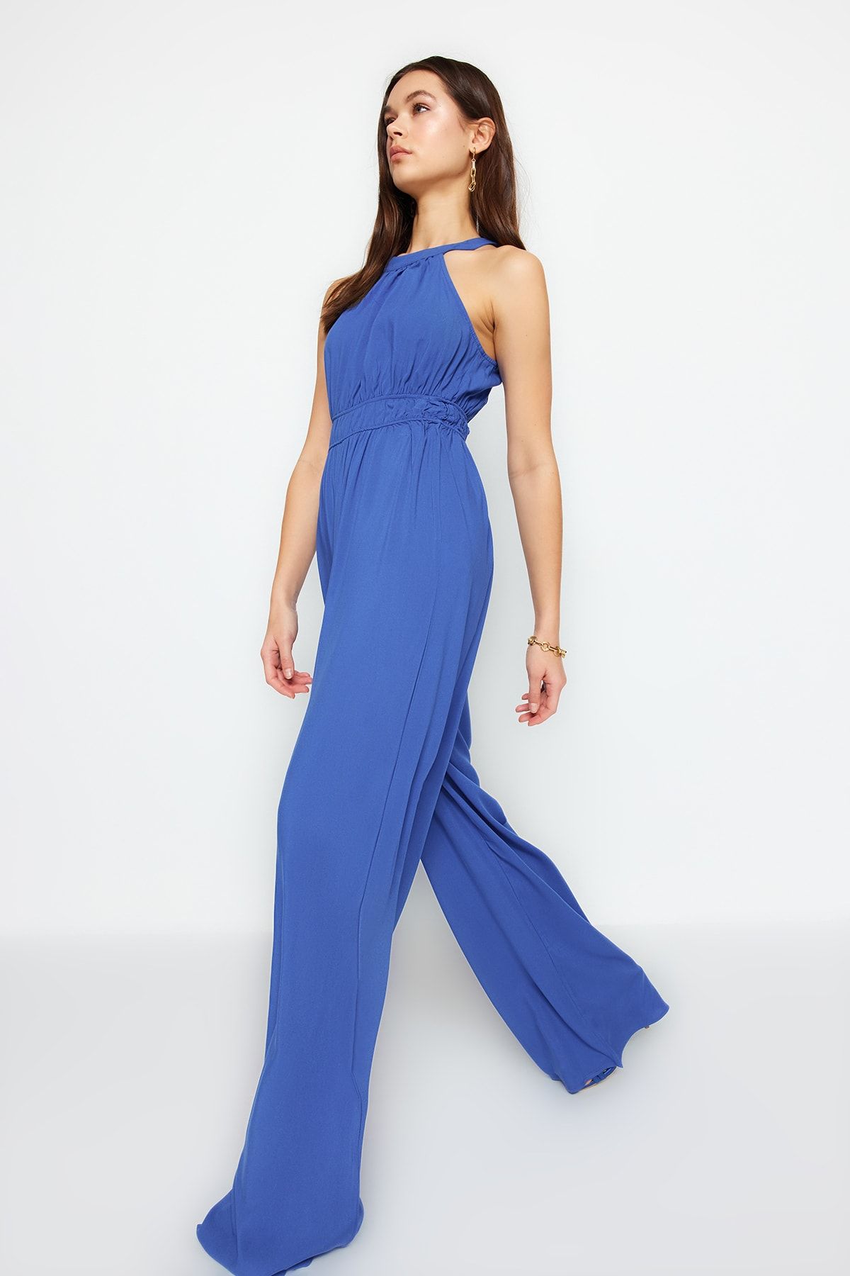 Trendyol Collection-Indigoblauer, gewebter Maxi-Jumpsuit mit weitem Bein und geraffter Taille TWOSS23TU00121 2