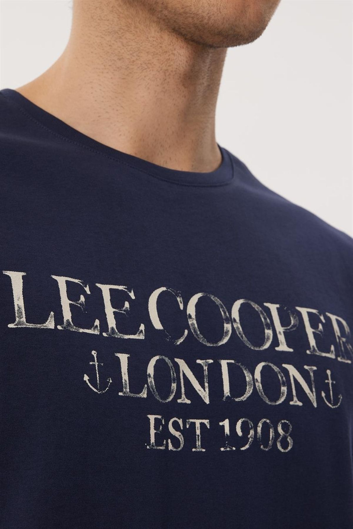 تی شرت آبی مردانه متن کادور چاپی معمولی 100 ٪ پنبه آن یقه تیفتی Lee Cooper