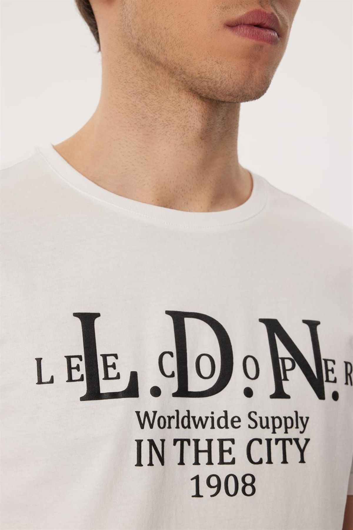تی شرت سفید مردانه 232 LCM 242045 Le Ellery O Yaka Lee Cooper
