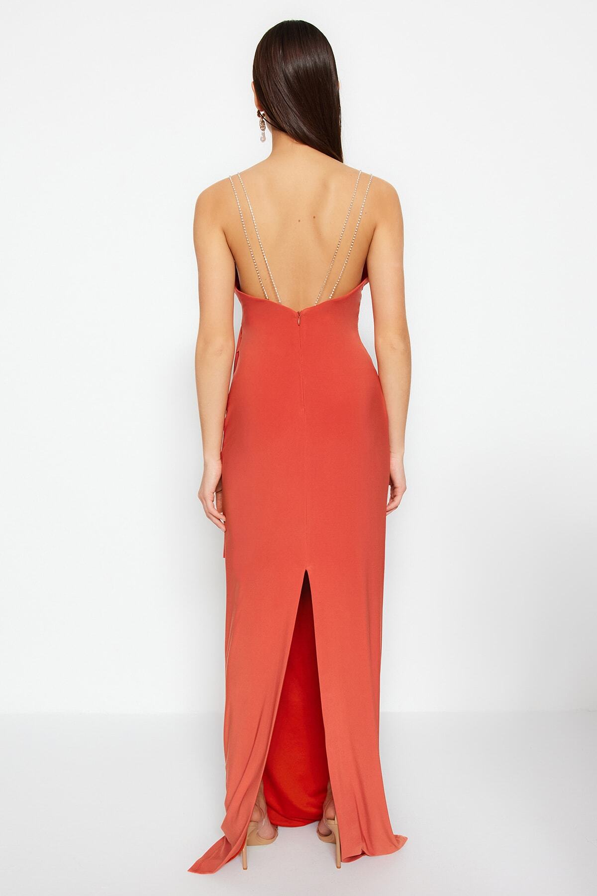 Trendyol Collection-Dlaždice upnuté pletené světlé dlouhé večerní šaty zdobené drahokamy TPRSS23AE00249 6
