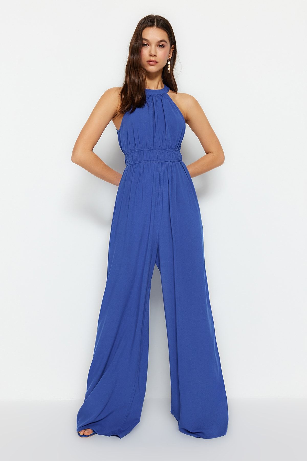Trendyol Collection-Indigoblauer, gewebter Maxi-Jumpsuit mit weitem Bein und geraffter Taille TWOSS23TU00121 3