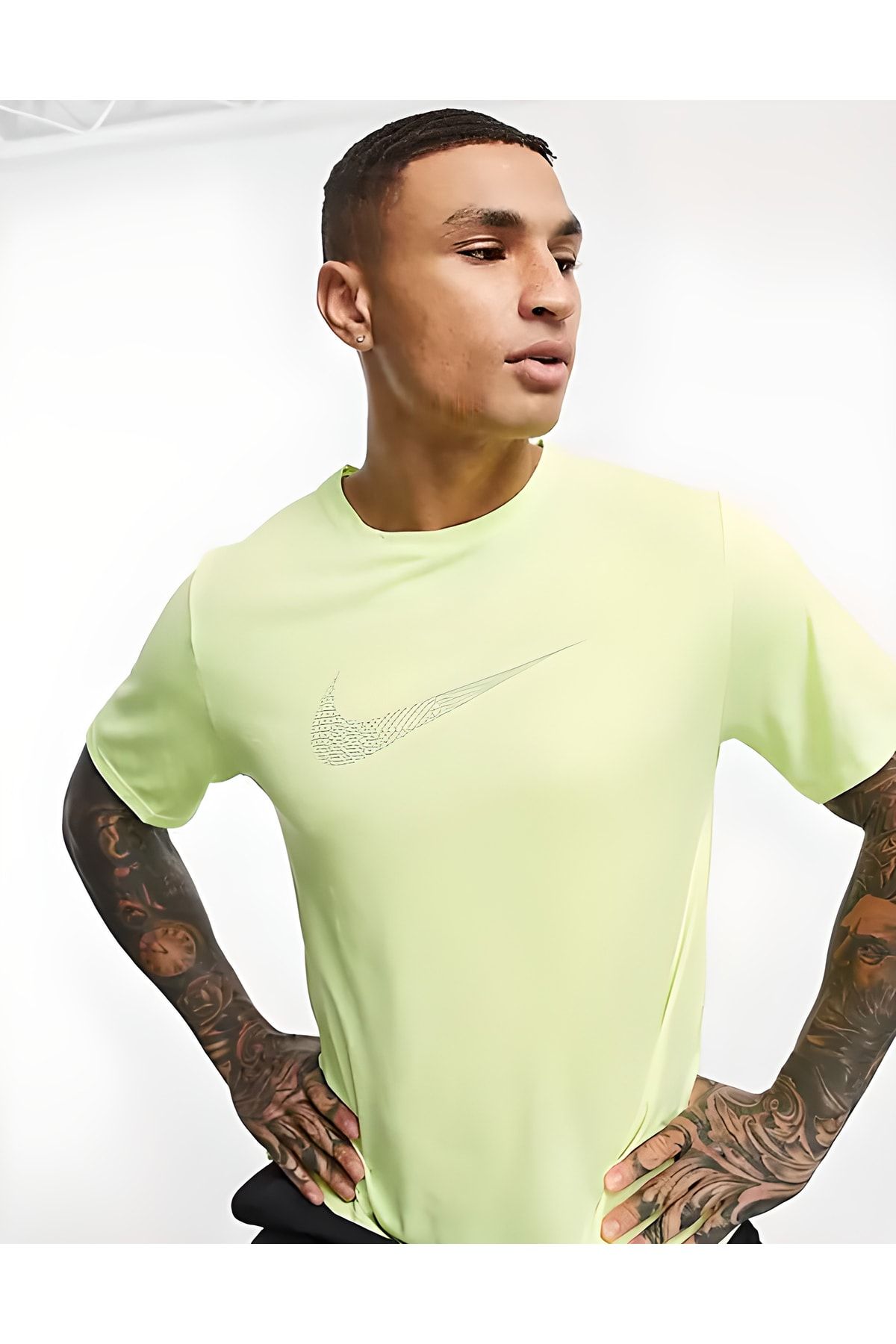 Nike miler t shirt hotsell yellow
