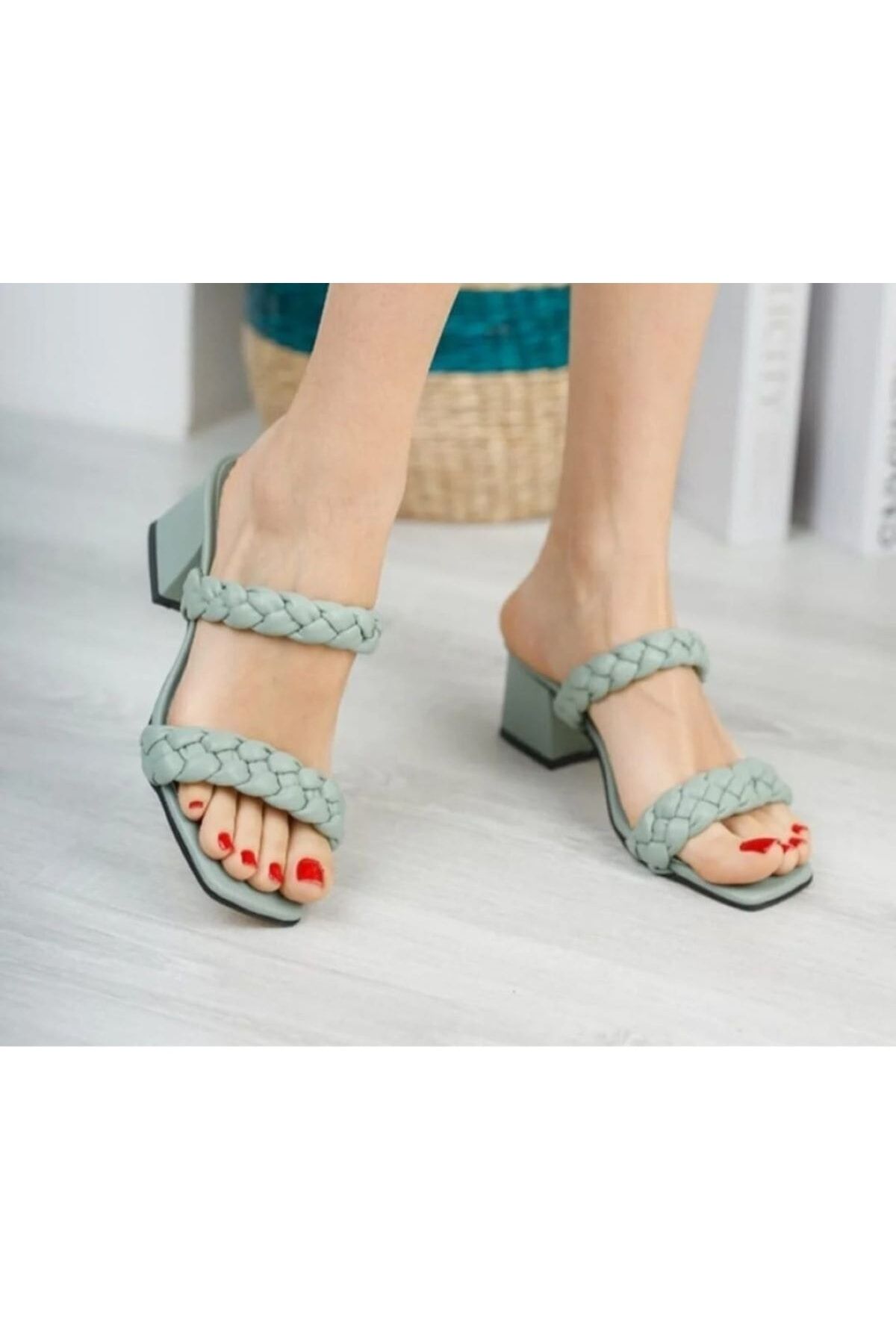 Womens slippers sale the bay