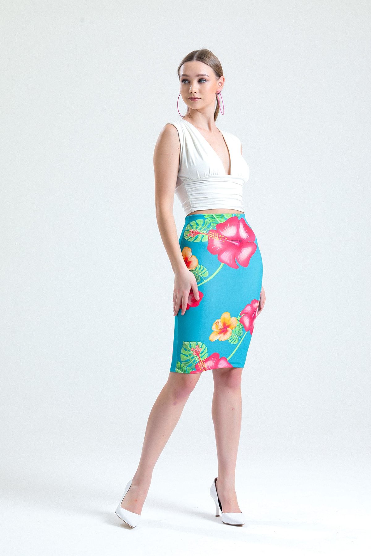 Dark blue on sale floral pencil skirt