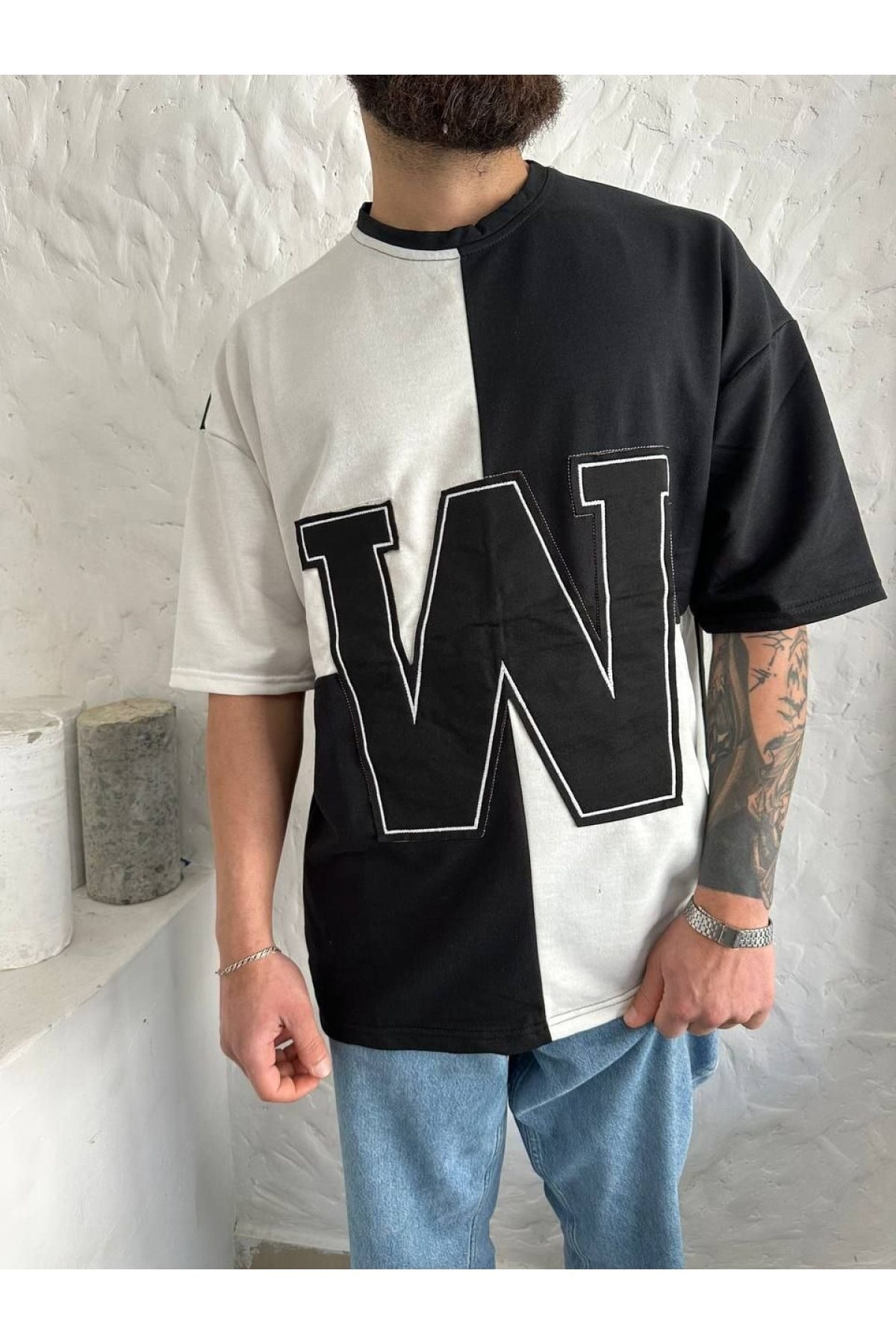 W Nakış Işlemeli Oversize %100 Pamuk Beyaz Siyah T-shirt