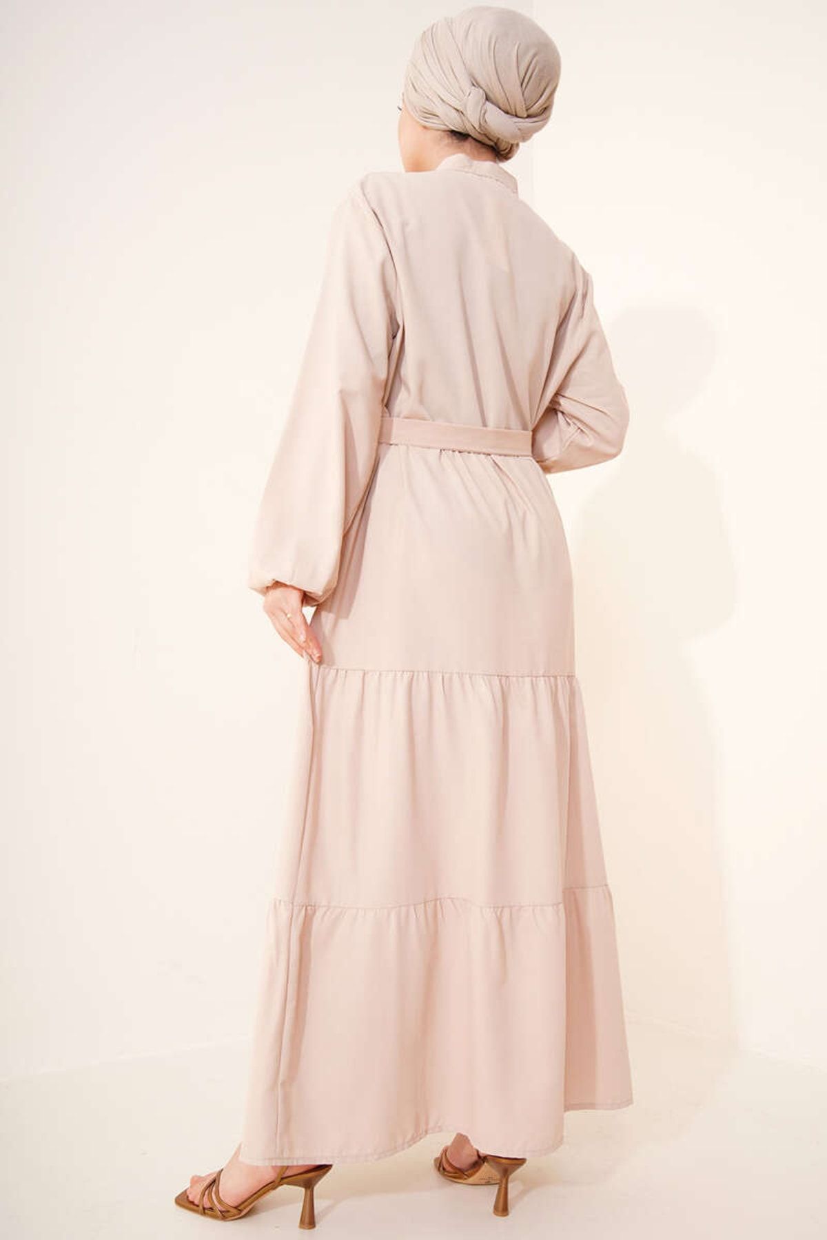 benguen-428 Wunderschönes Hijab-Kleid mit Kragen und Knöpfen in Beige 4