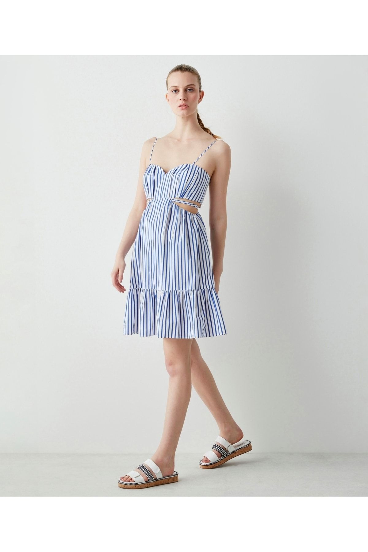 İpekyol Kleid Blau Gerüschter Saum