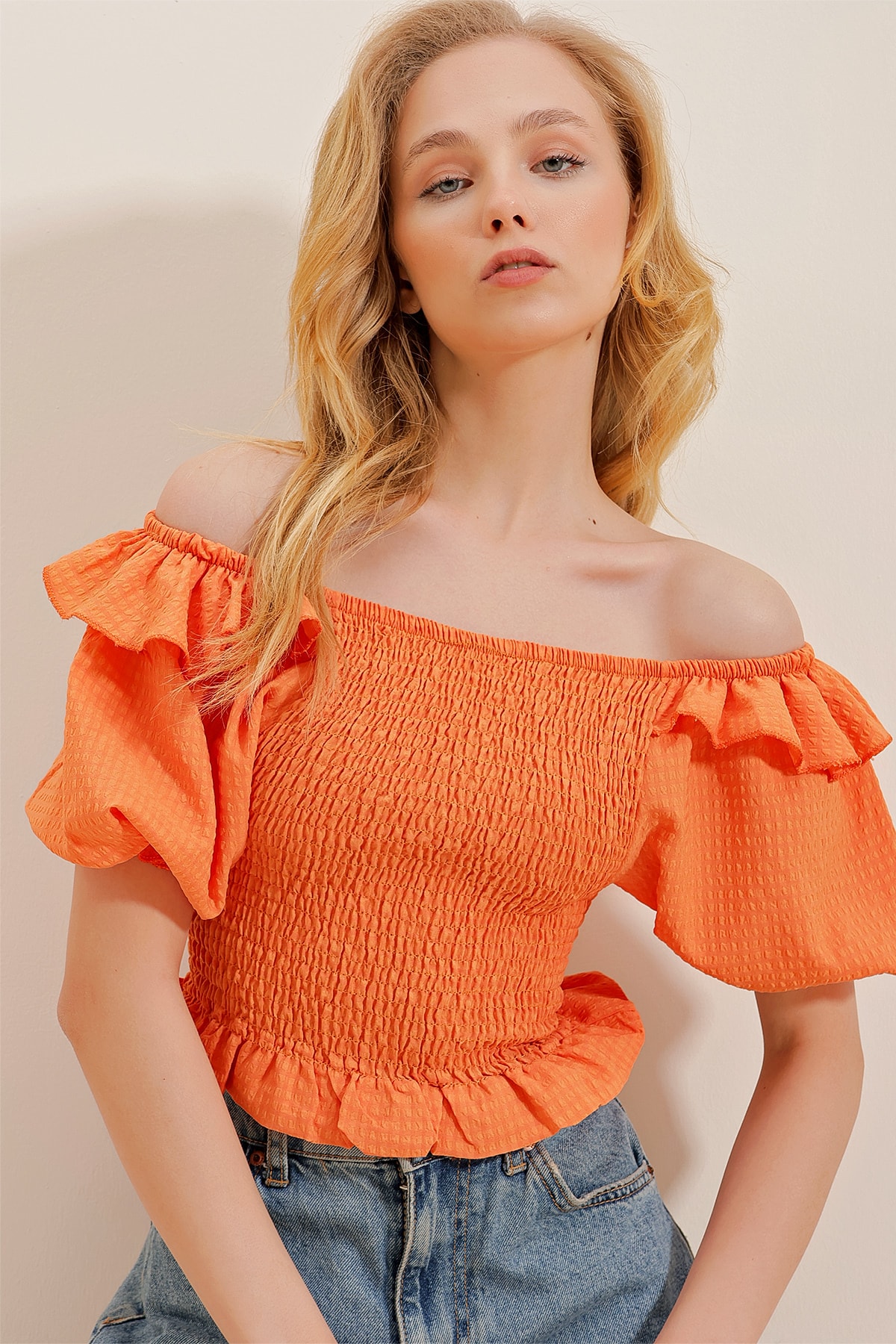 Trend Alaçatı Stili Bluse Orange Figurbetont Fast ausverkauft