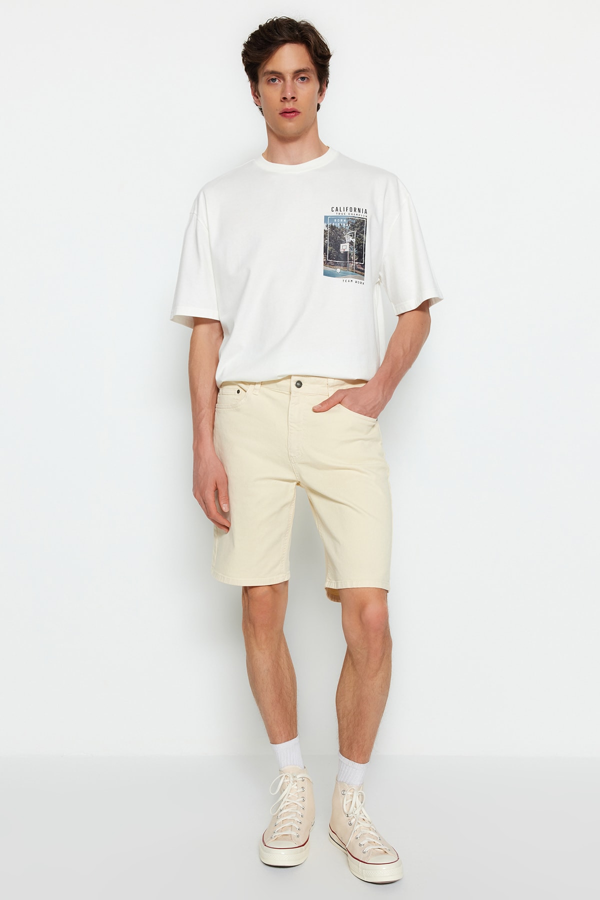 Trendyolmilla  Bej Regular Fit Esnek Kumaş Denim Kot Şort & Bermuda TMNSS23SR00067 - Görsel 4