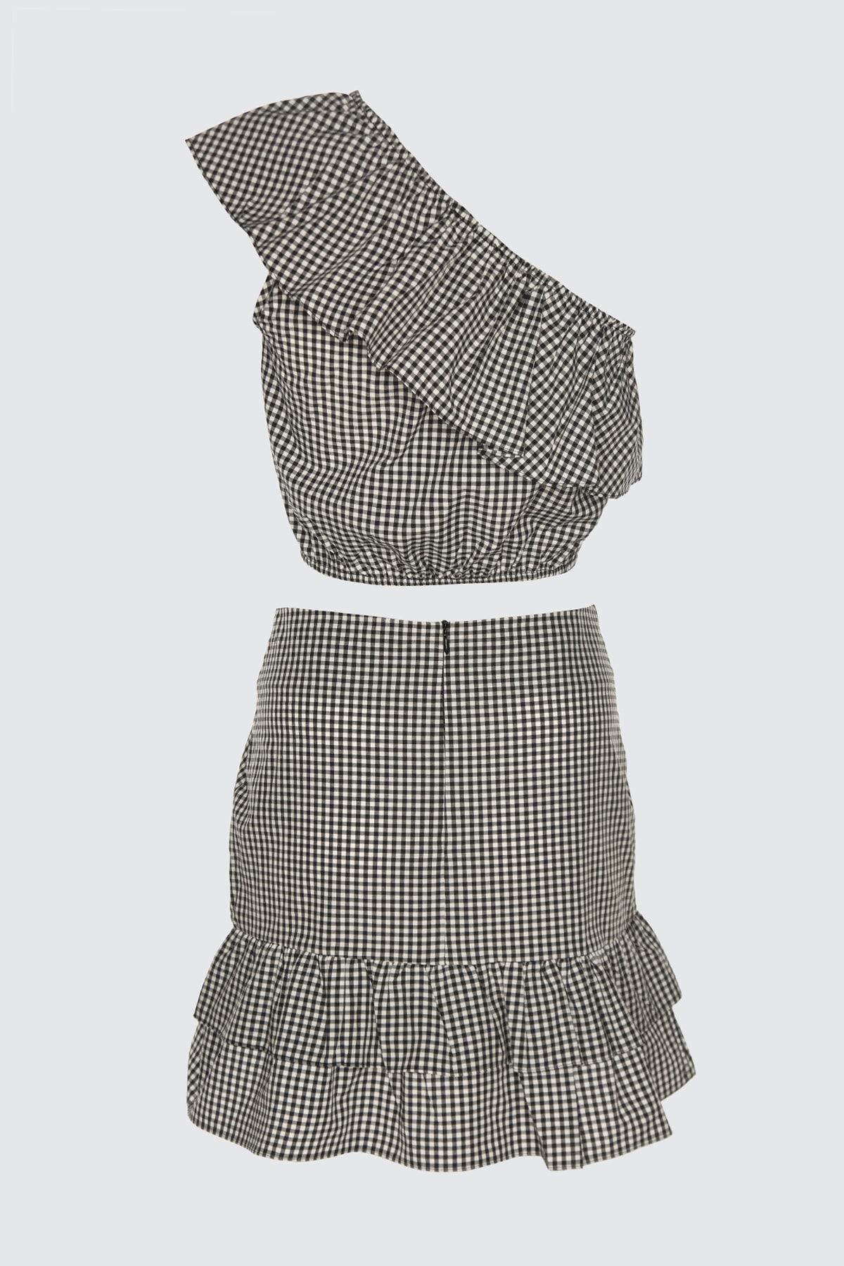 Trendyol Collection-Schwarzer Gingham-Anzug mit Rüschen an einer Schulter und Unterteil TBESS21AU0090 12