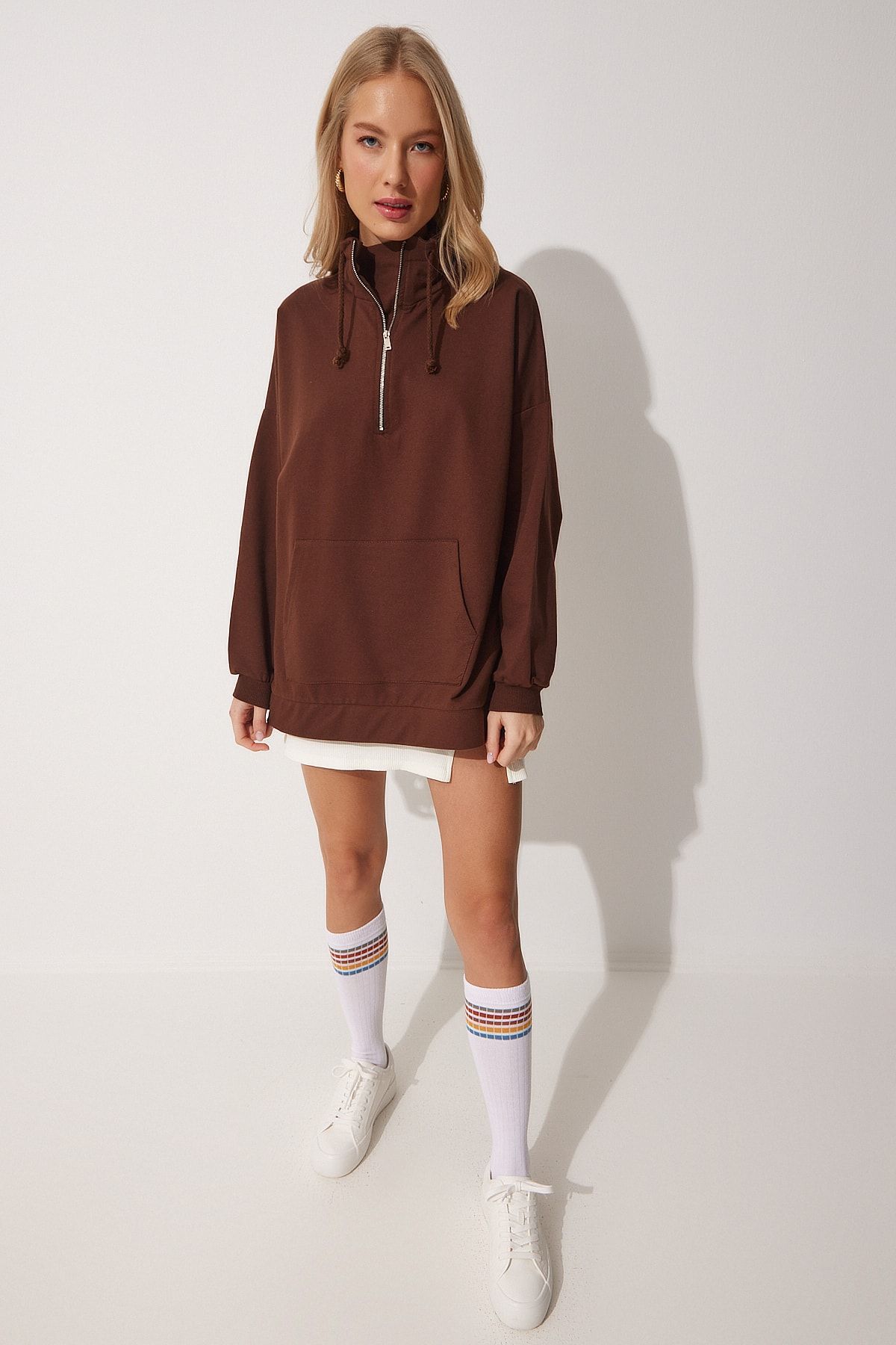Happiness İstanbul Sweatshirt Braun Regular Fit Fast ausverkauft