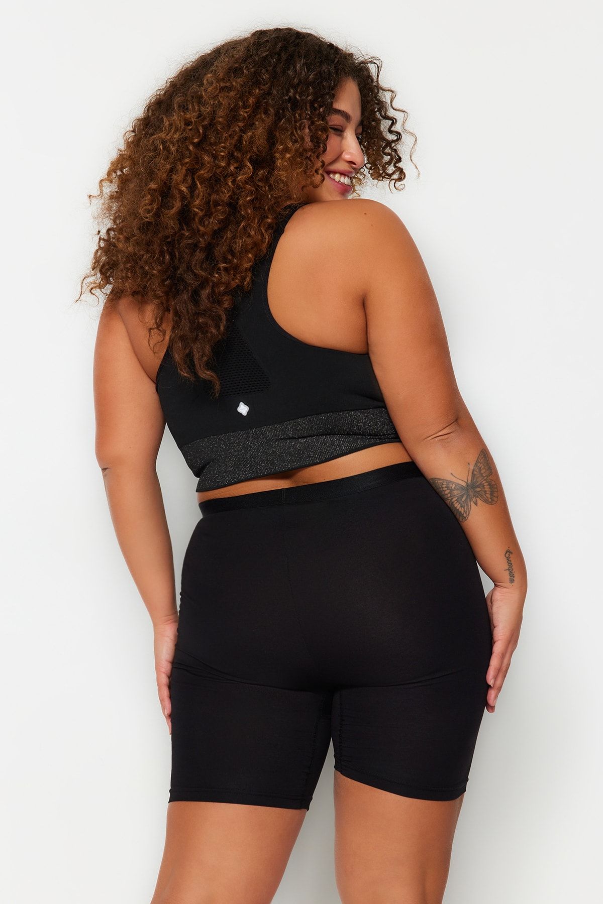 Trendyol Curve-Fekete rövid hosszúságú, magas derekú kötött nagyméretű leggings TBBSS23BV00001 4