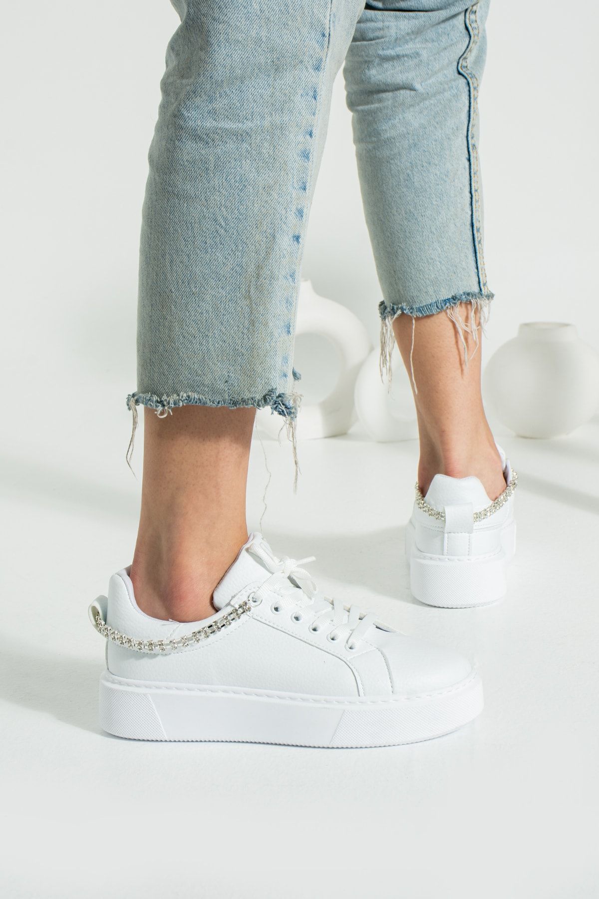 Ecru Shoes Women s Sneaker White Sports Shoes with Lace up Chain
