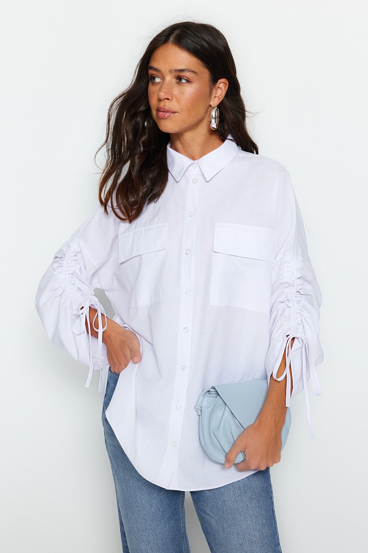 Trendyol Modest Hemde Weiß Relaxed Fit Fast ausverkauft