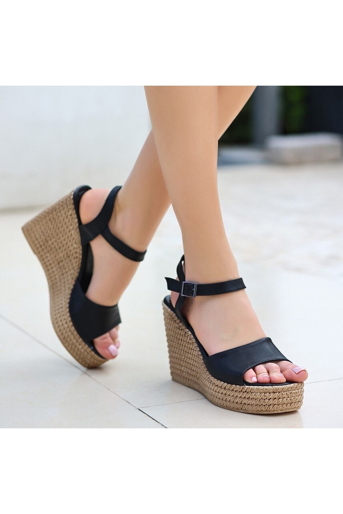 Zewi Siyah Cilt Dolgu Topuk Sandalet