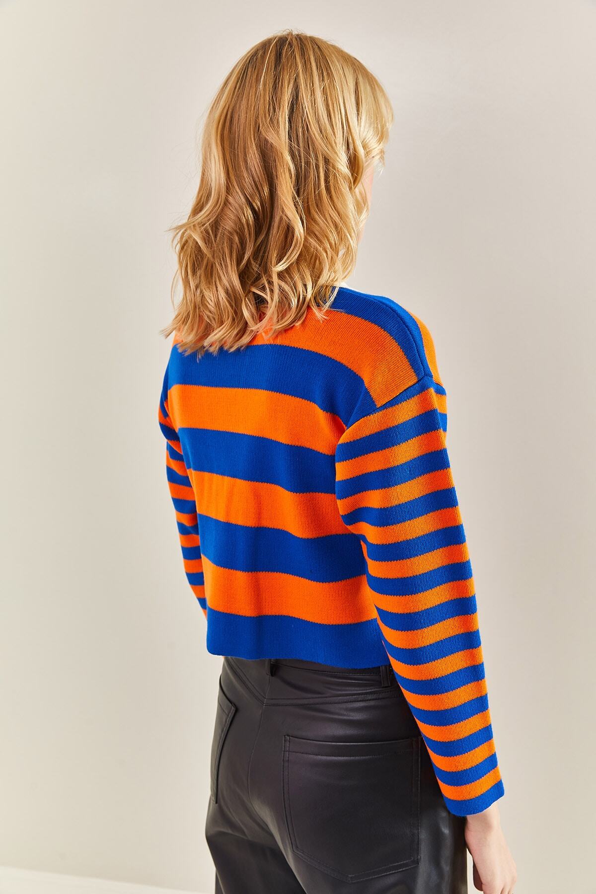 Bianco Lucci-Women's 3 Button Thick Striped Knitwear Cardigan 4