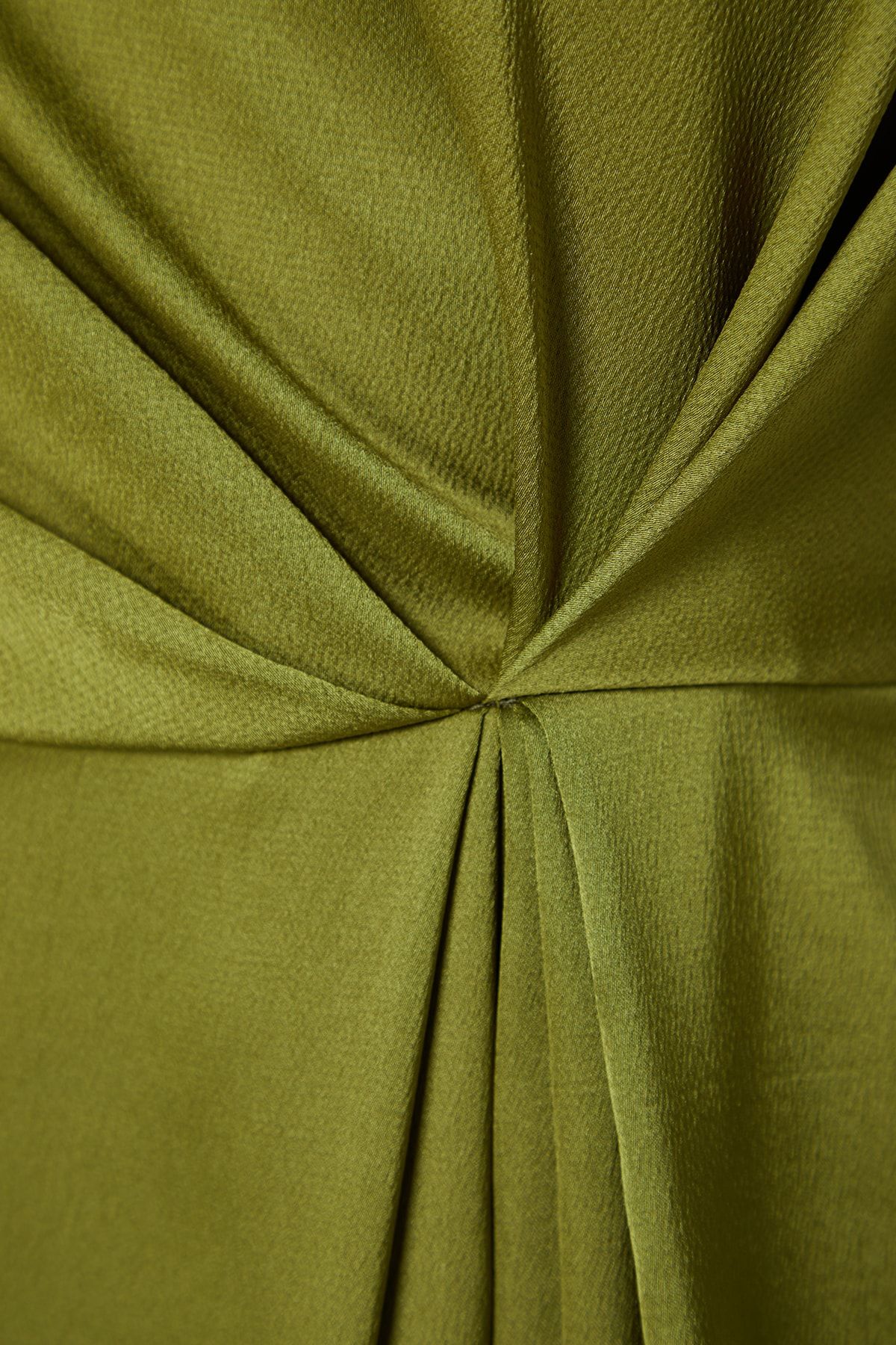 Trendyol Modest-Ölgrünes Satin-Abendkleid mit geraffter Taille TCTSS23DB00043 8