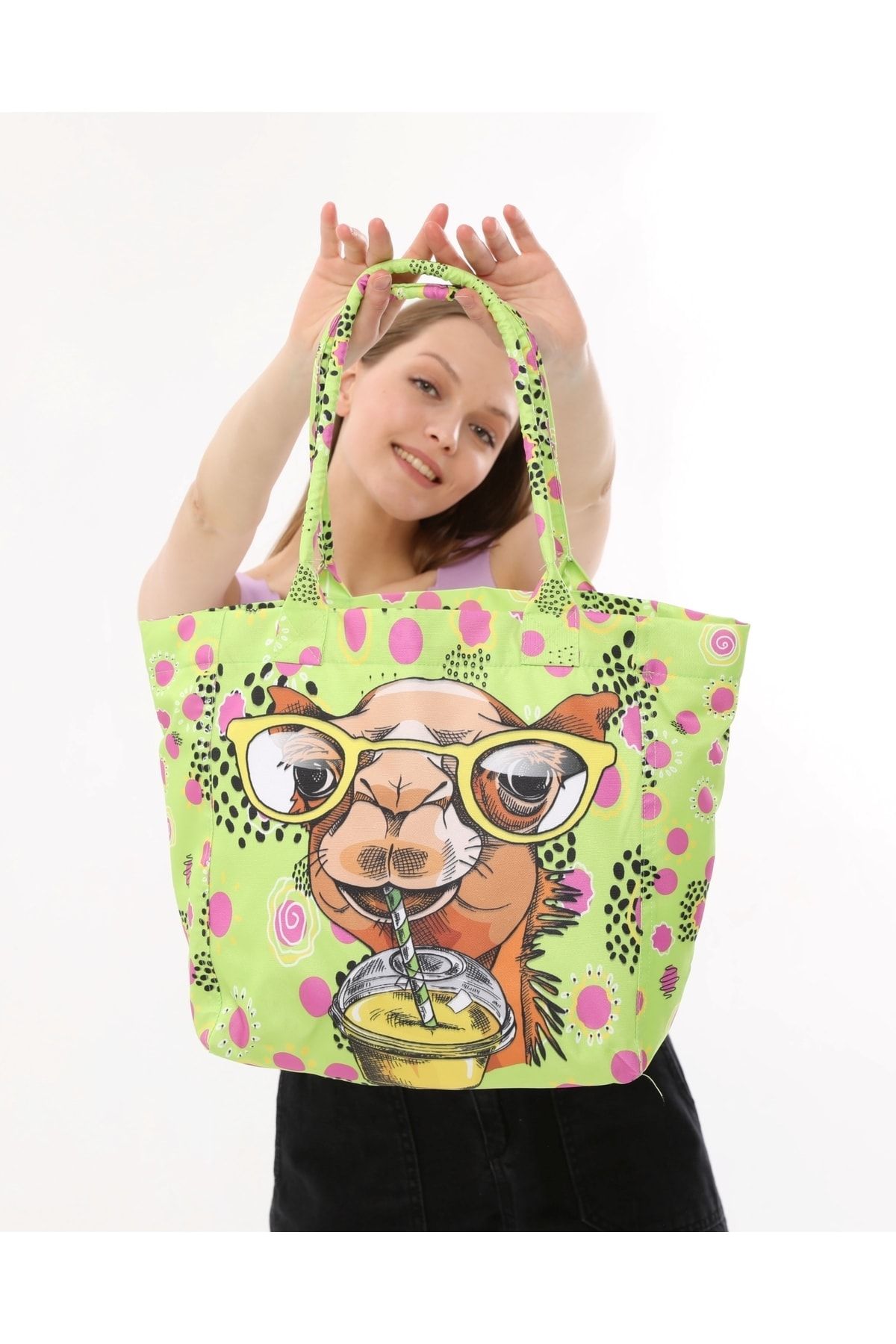 Giraffe beach bag store