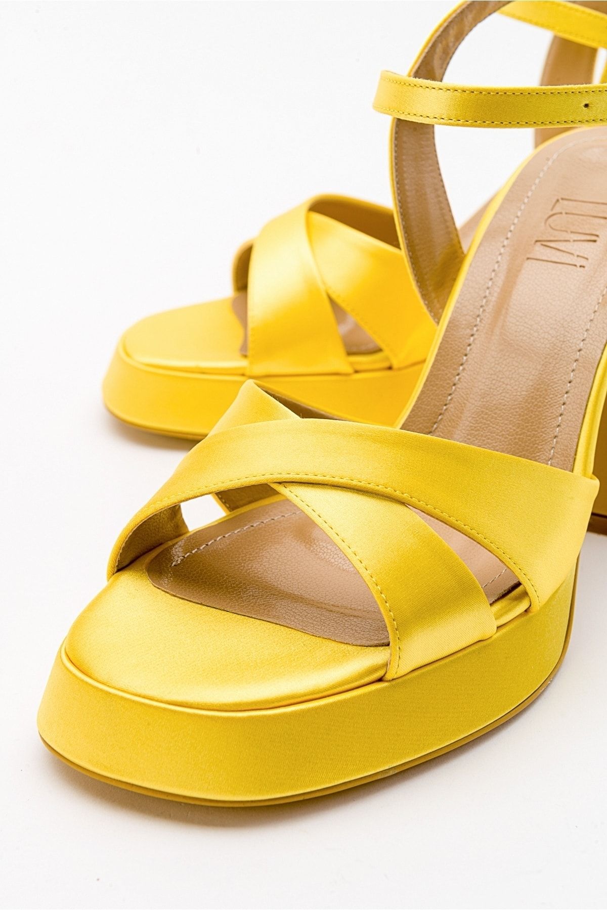 Yellow chunky heel best sale shoes