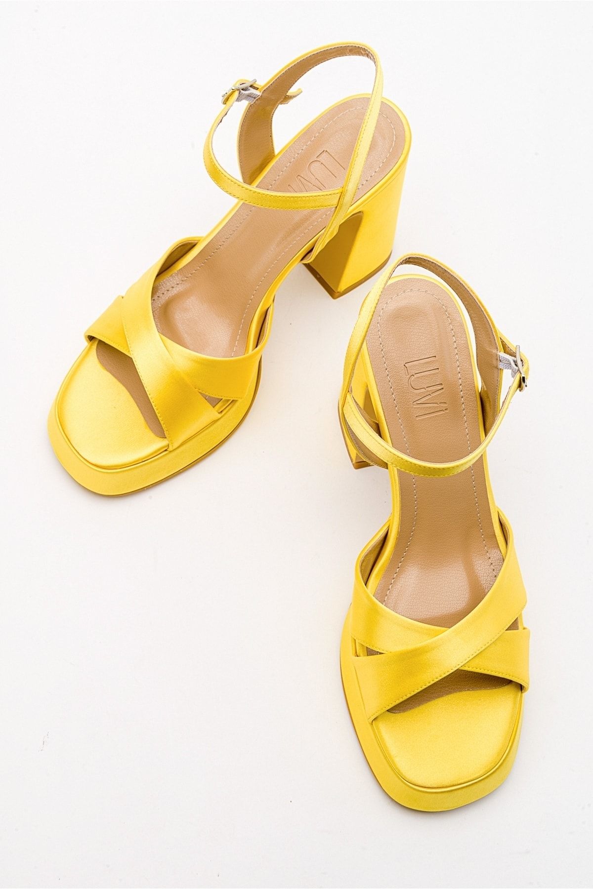 کفش پاشنه کلاسیک زرد زنانه ساتن للو luvishoes