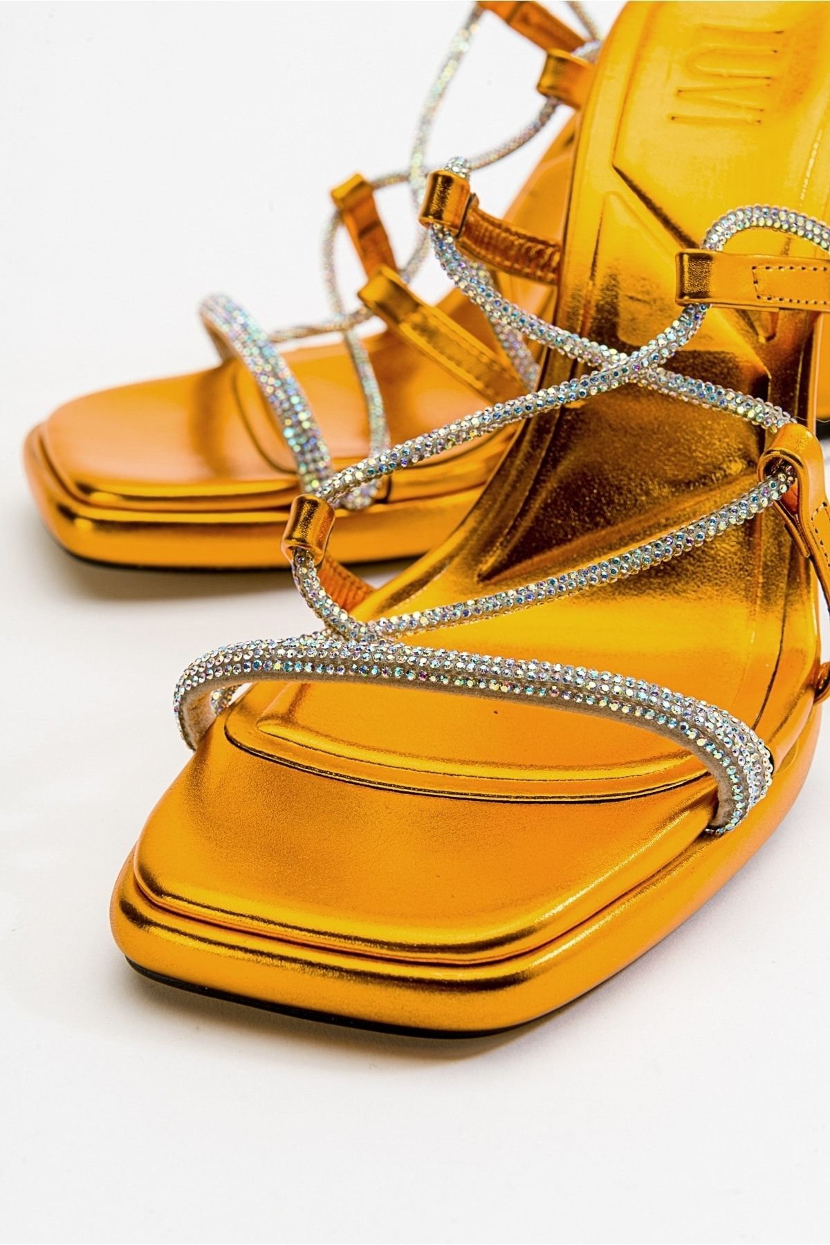 کفش پاشنه کلاسیک نارنجی زنانه صندل های Mezzo luvishoes
