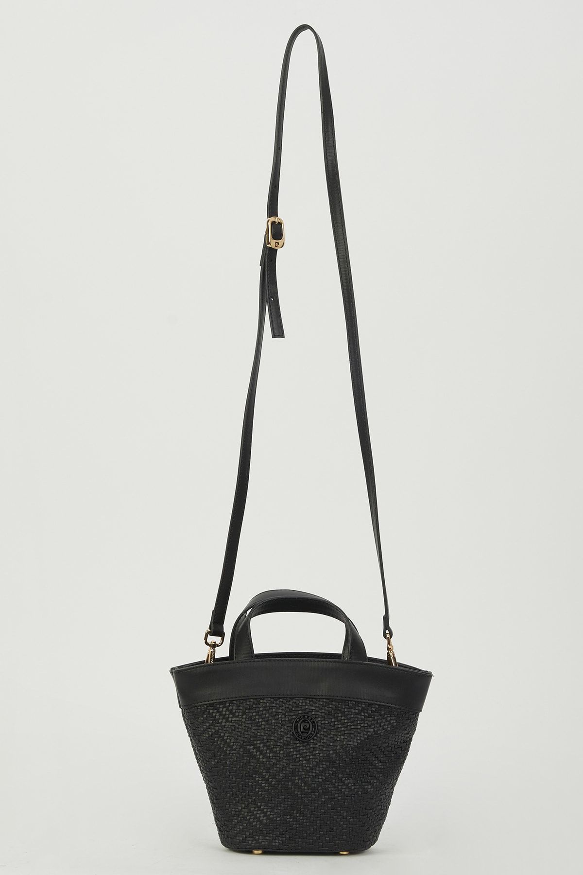 Pierre cardin basket outlet