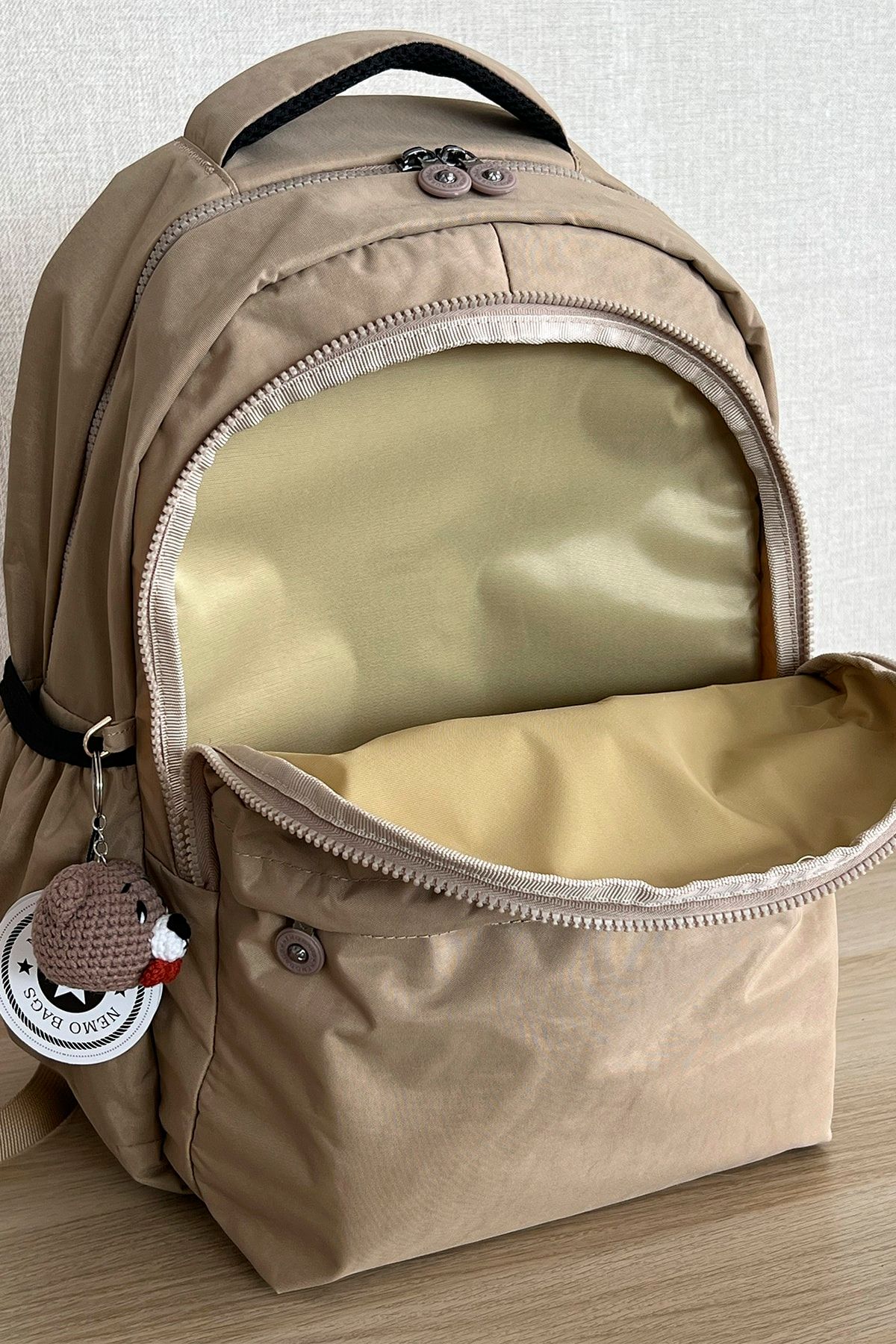 Nemo bags top