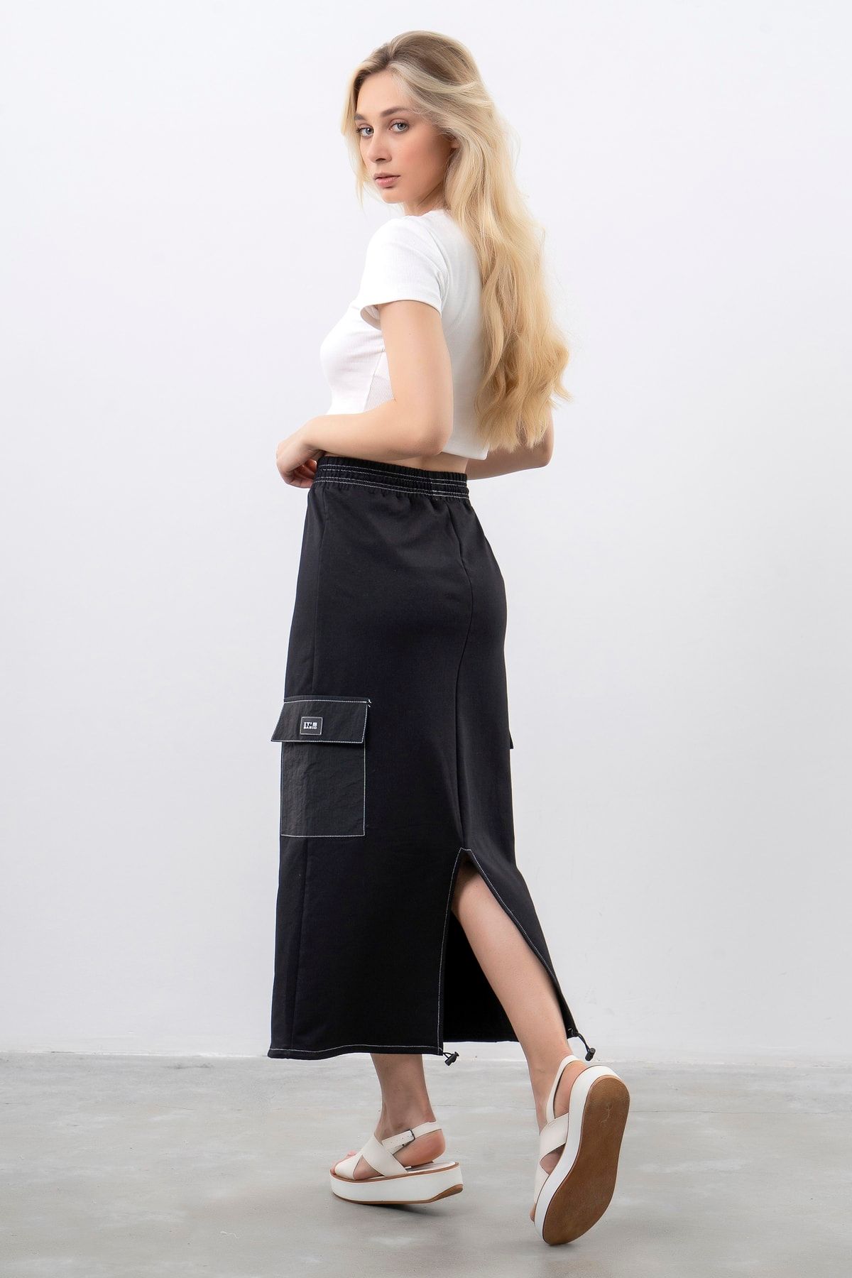 its basic Women s Black Color Two Thread Fabric Maxi Skirt with