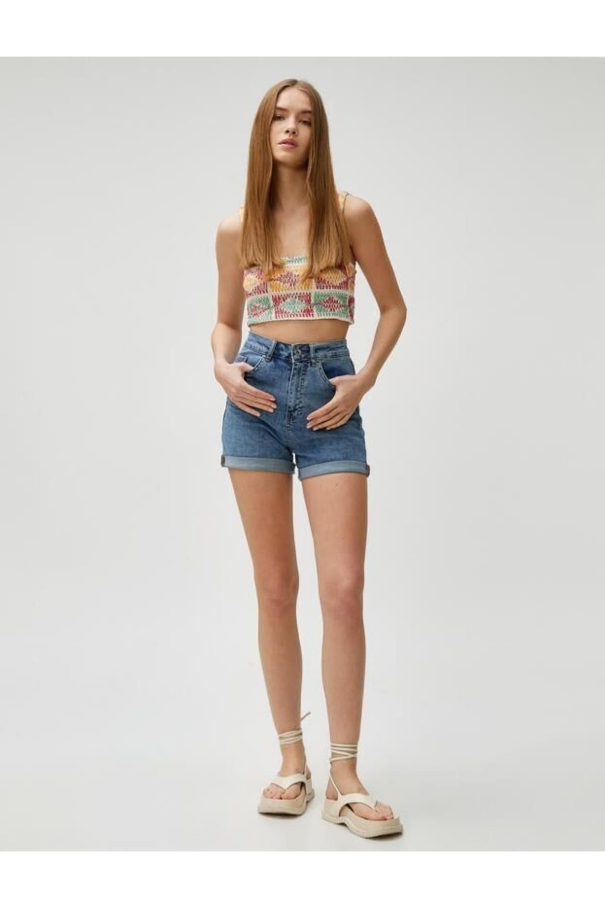 Koton Shorts Blau Mittlerer Bund