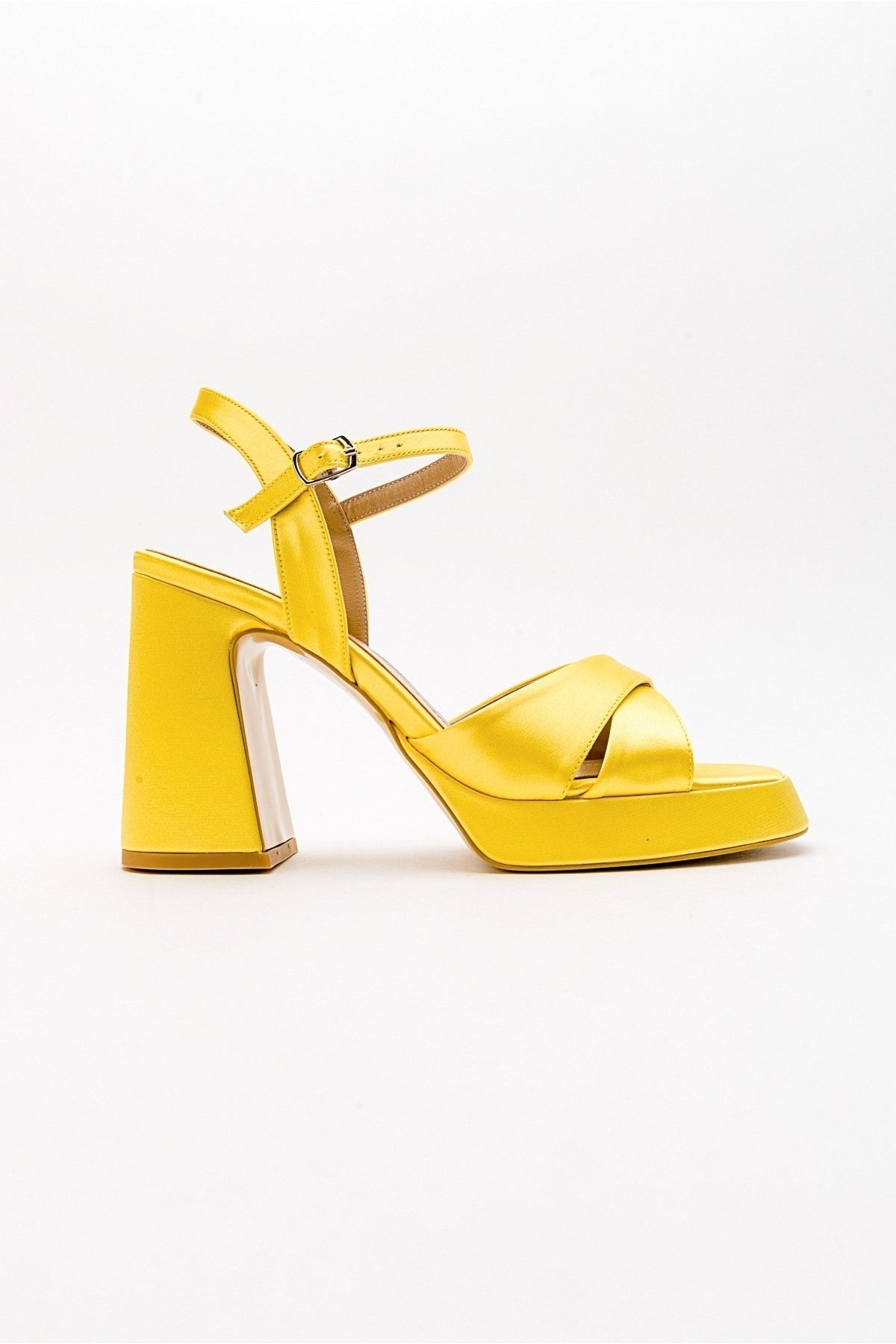 کفش پاشنه کلاسیک زرد زنانه ساتن للو luvishoes