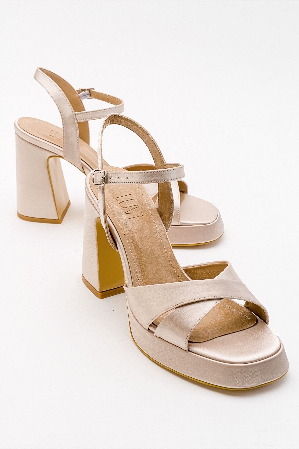 کفش پاشنه دار سکوی زنانه ساتن بژ LELLO luvishoes