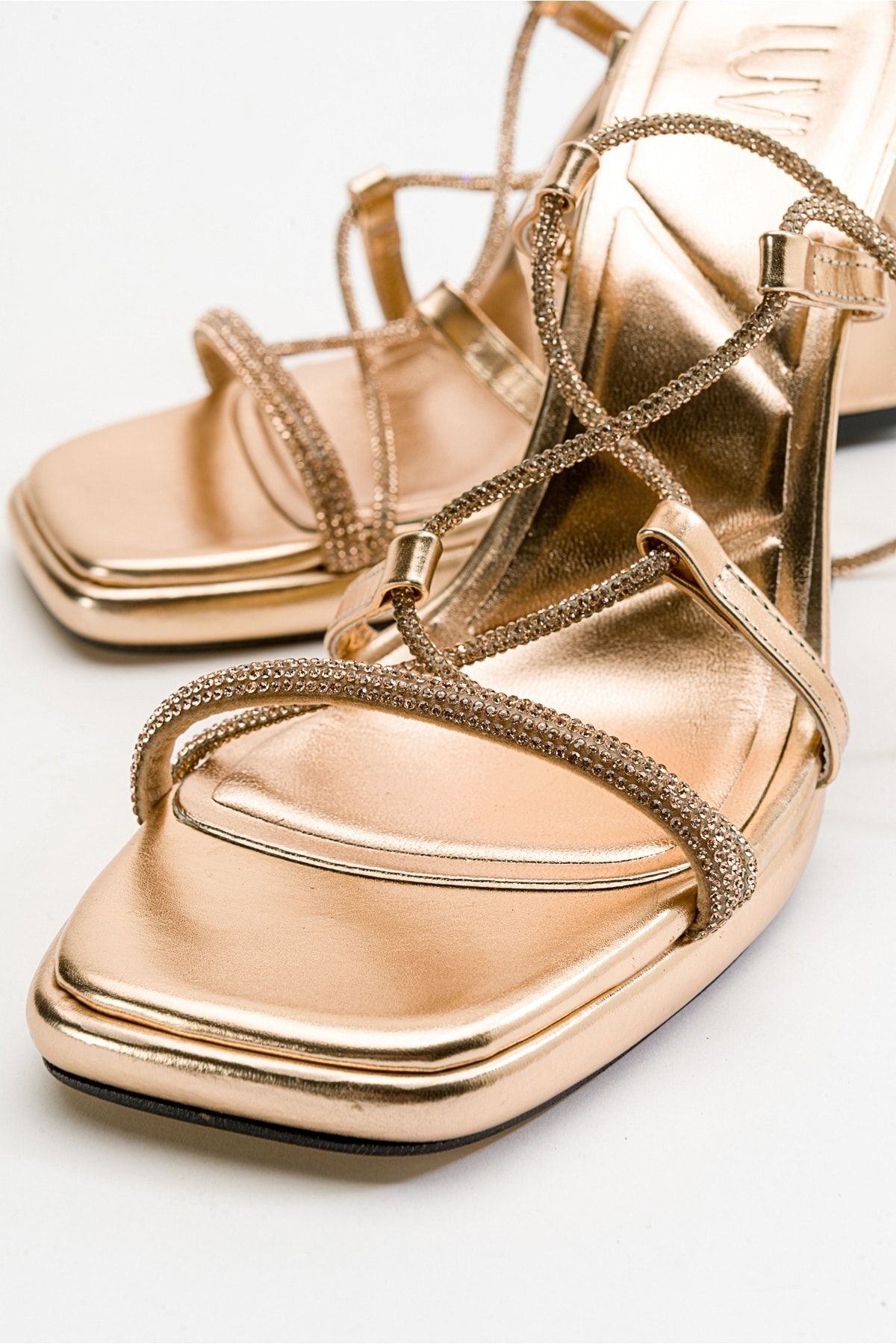 کفش پاشنه کلاسیک صورتی زنانه Mezzo Metallic Rose Steels Sandals luvishoes