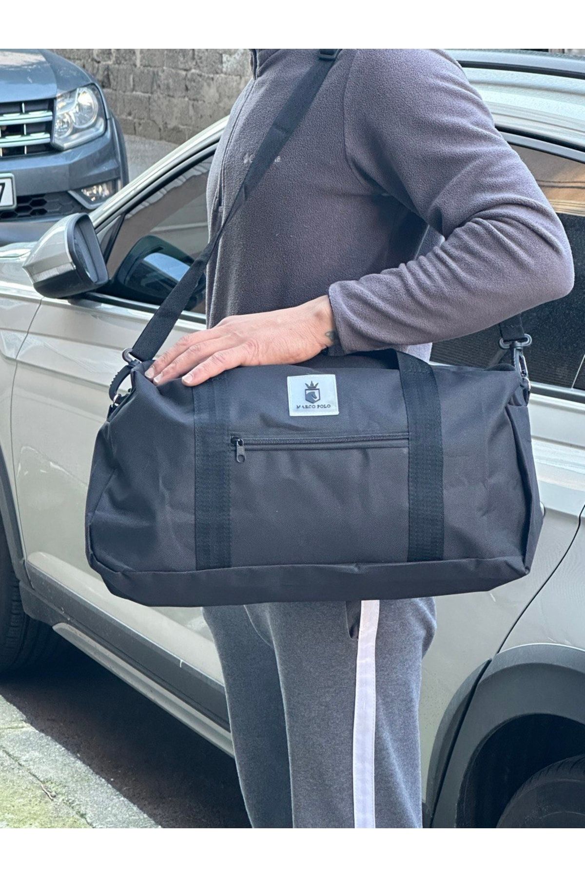 YAFES Marco Polo Unisex Sports and Travel Bag with Front Pocket
