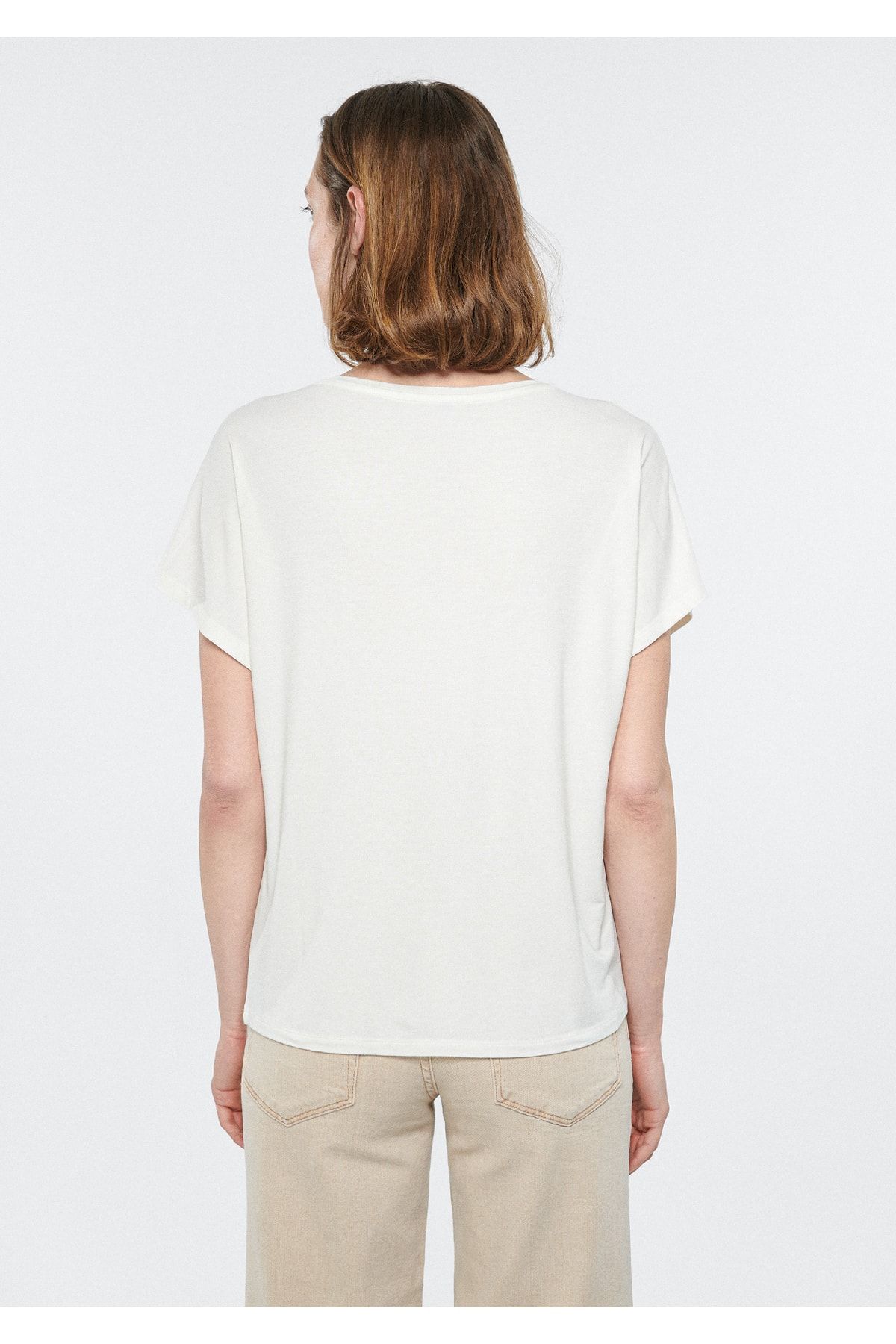 Natural Dye V Yaka Beyaz Tişört Slim Fit / Dar Kesim 1611190-83902