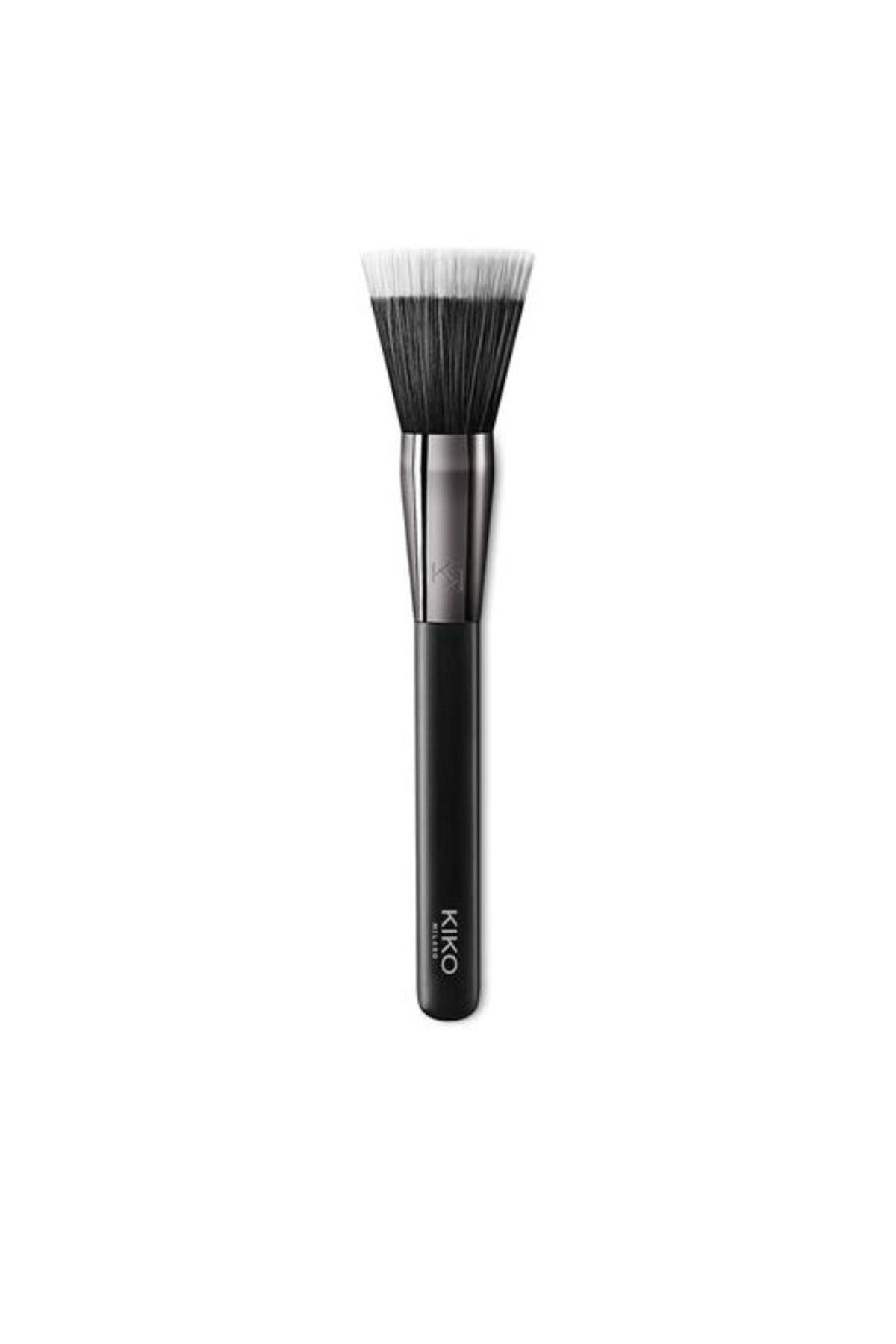 برس مخروطی شکل فونداسیون Face 04 Stipling برای استفاده از فونداسیون مایع یا کرم kiko milano