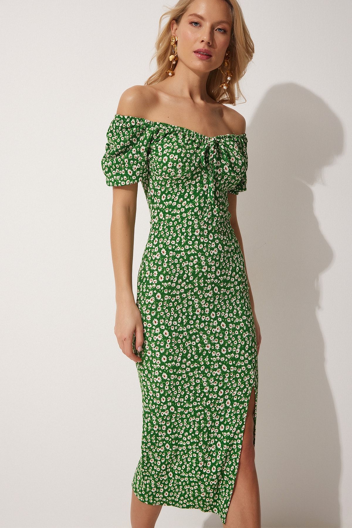 Happiness İstanbul-Grünes Sommer-Strickkleid mit Carmenkragen und Schlitz für Damen FF00113 3
